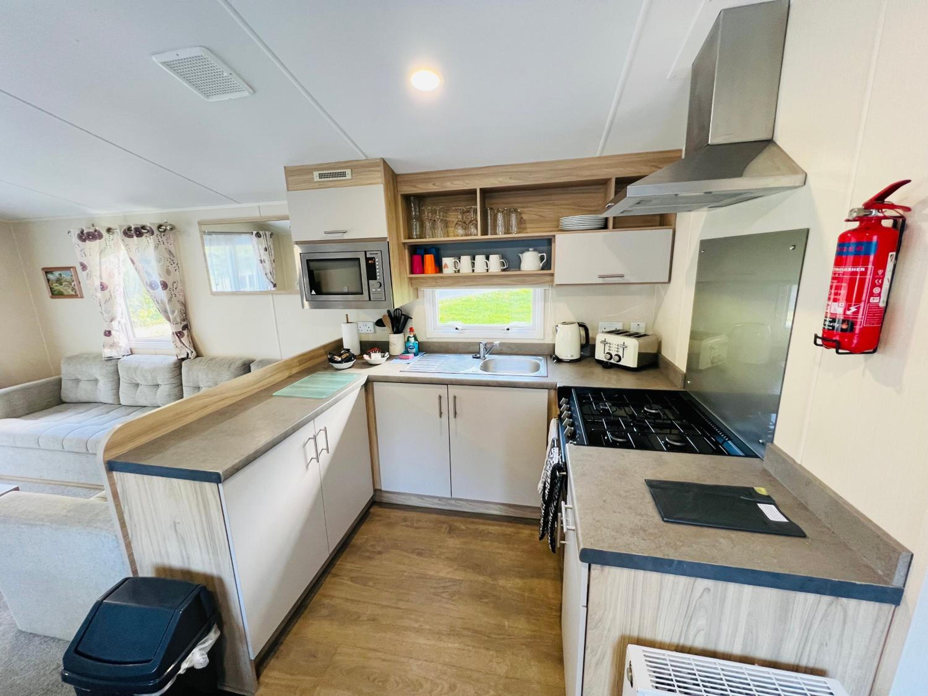 3 Bedroom Caravan LG17, Shanklin, Isle of Wight view 2