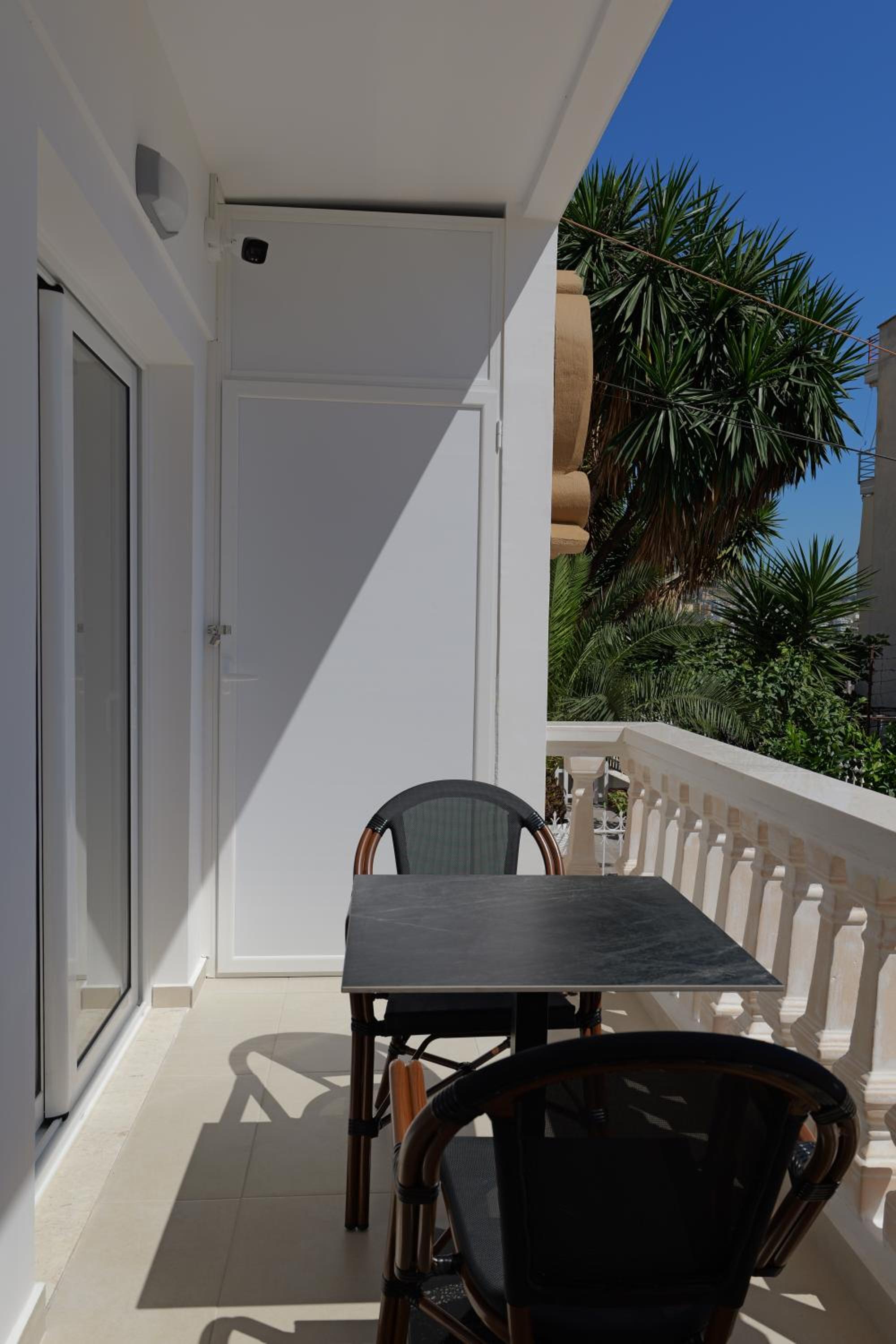 Villa Henrik 77 Saranda Centrum