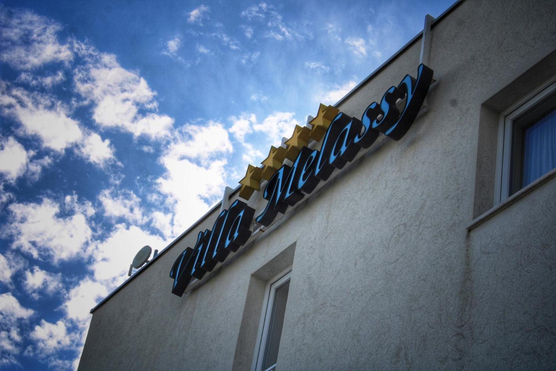 Hotel Villa Melassy 2 - Image 1