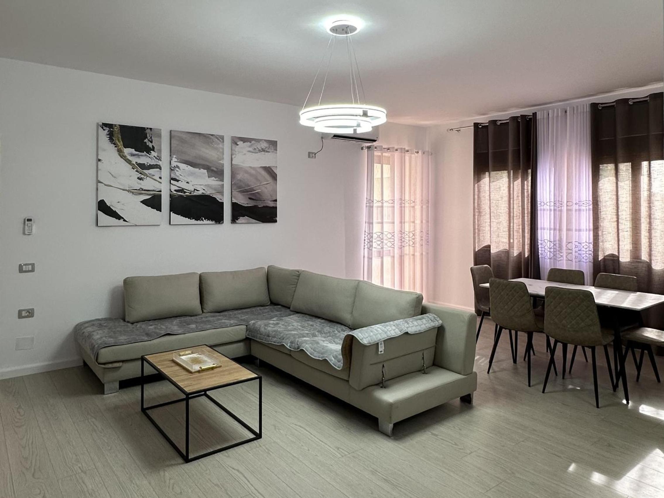 ER Apartment - Center photo 5