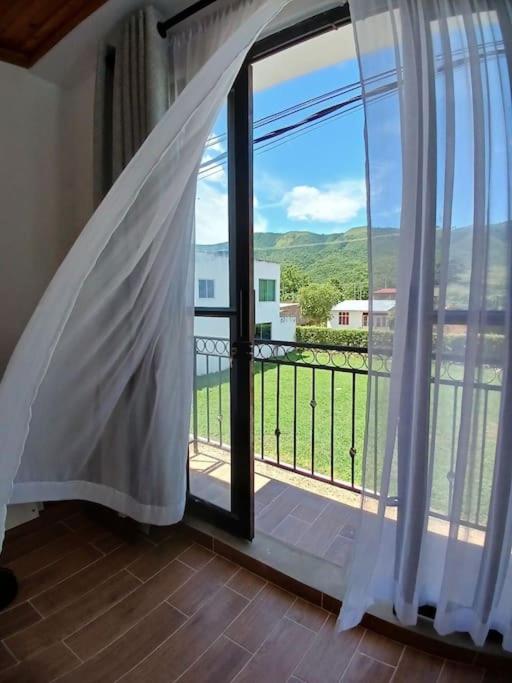Casa en Condominio con Piscina