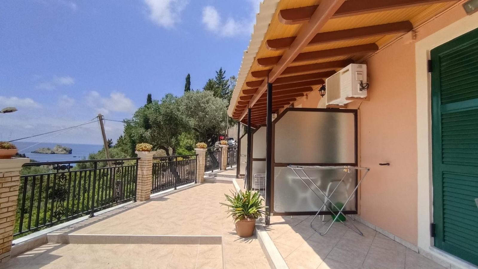 Rena Studios photo 3