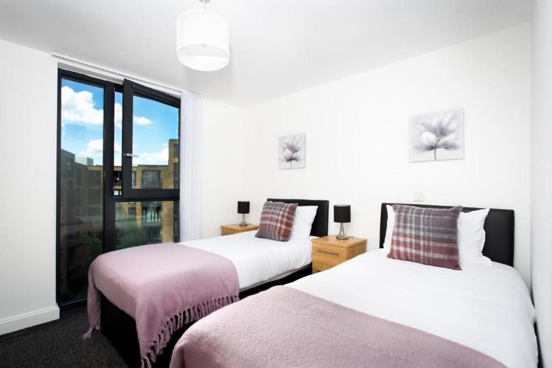 Birmingham City Centre-Chinatown-Business-Leisure view 3
