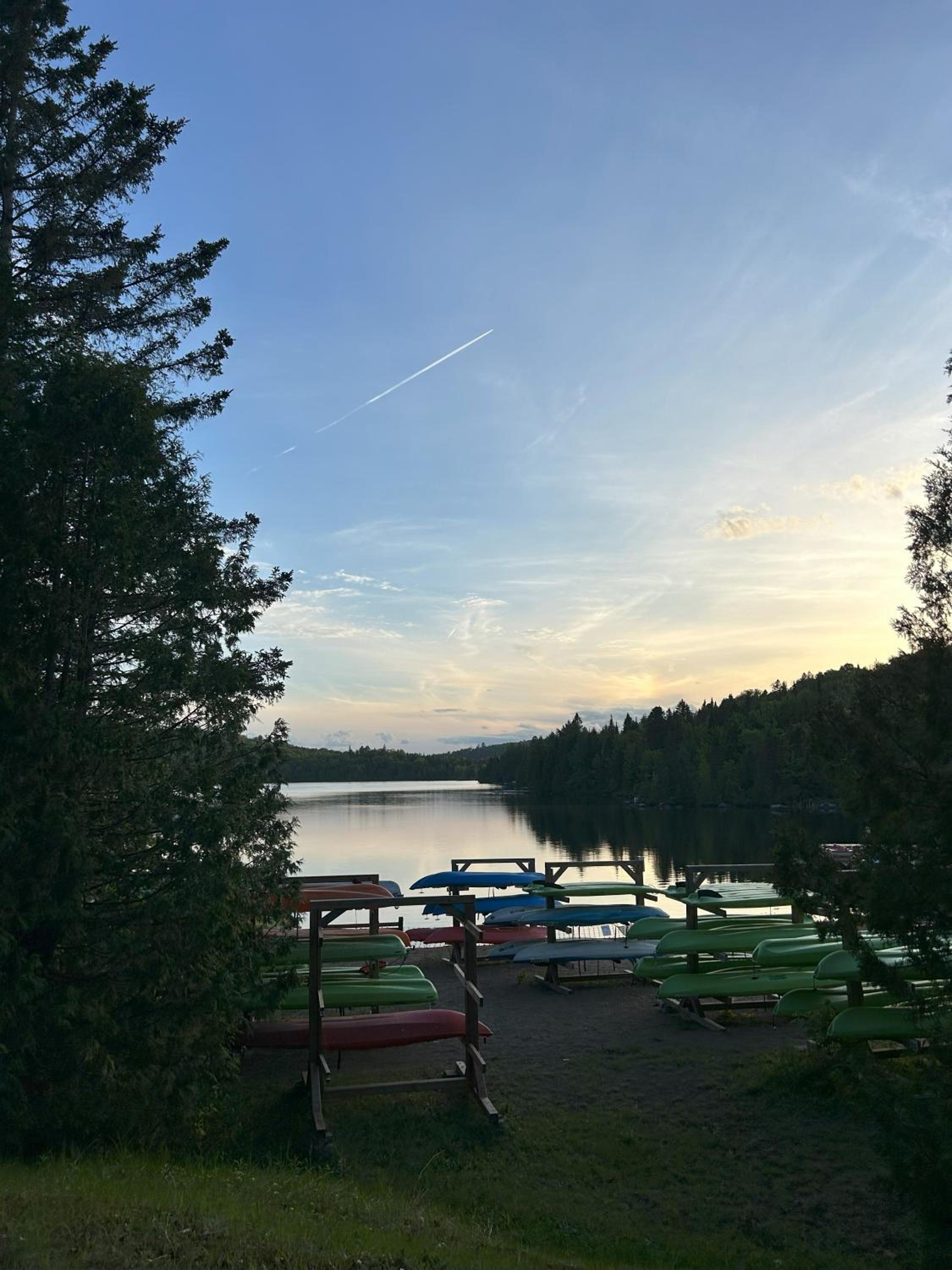 Le P'tit Bonheur - Plage avec embarcations