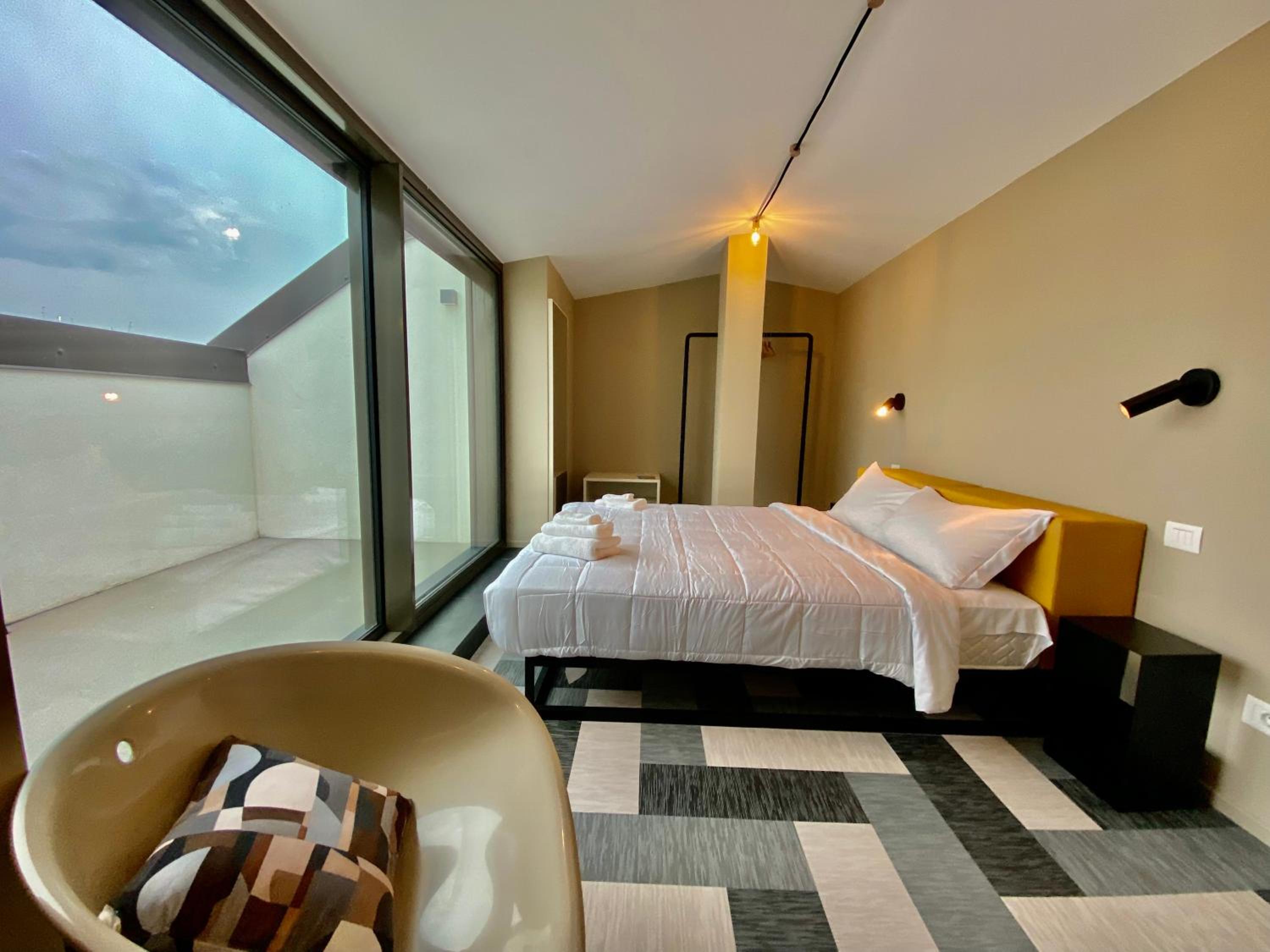 hotel room