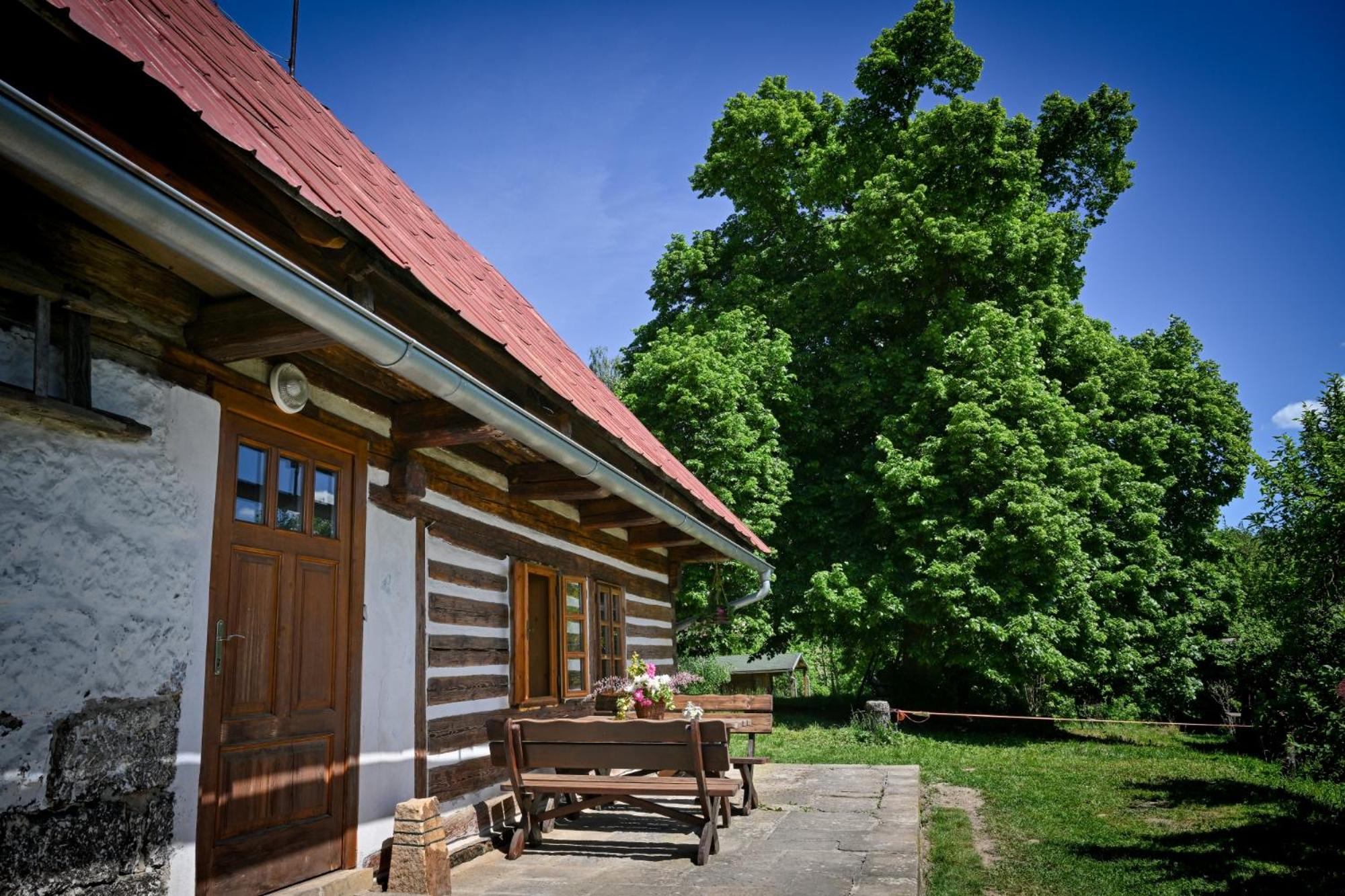 Roubenka nad přehradou