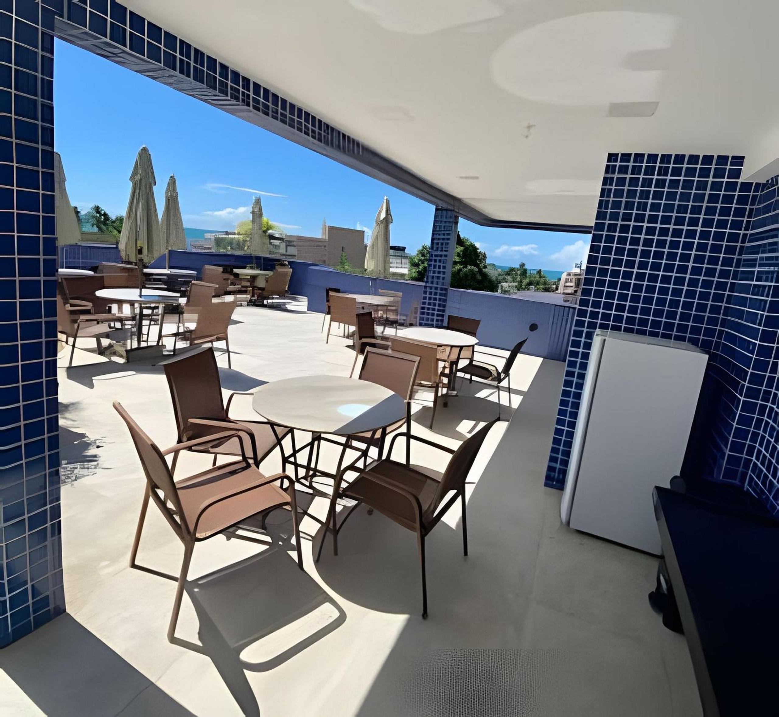 Aconchegante Flat em Porto de Galinhas com LOCALIZAÇÃO PRIVILEGIADA - PRÓXIMO AO MAR E AO CENTRO COMERCIAL..