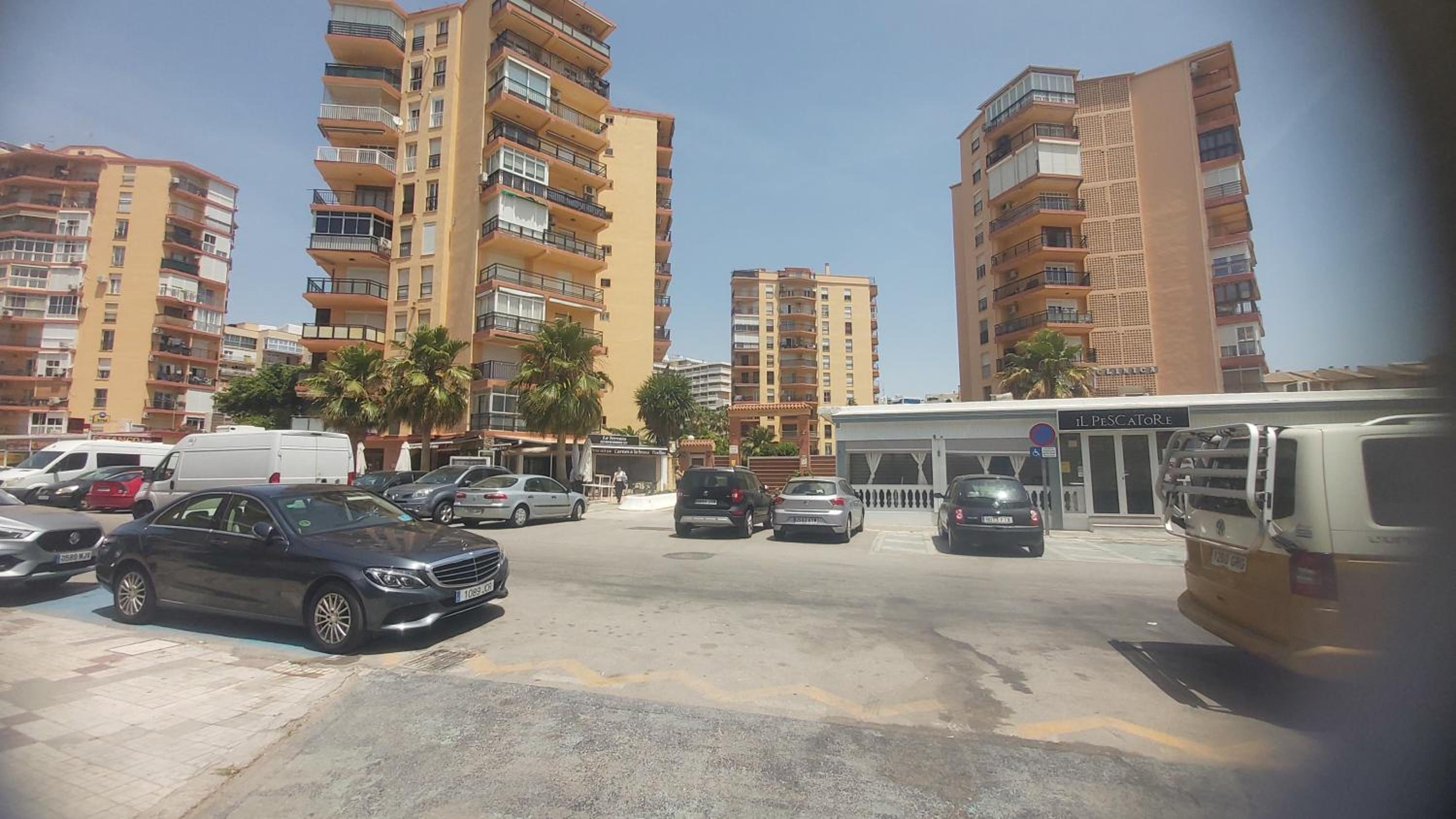 Del Parque Flats Playamar Beach
