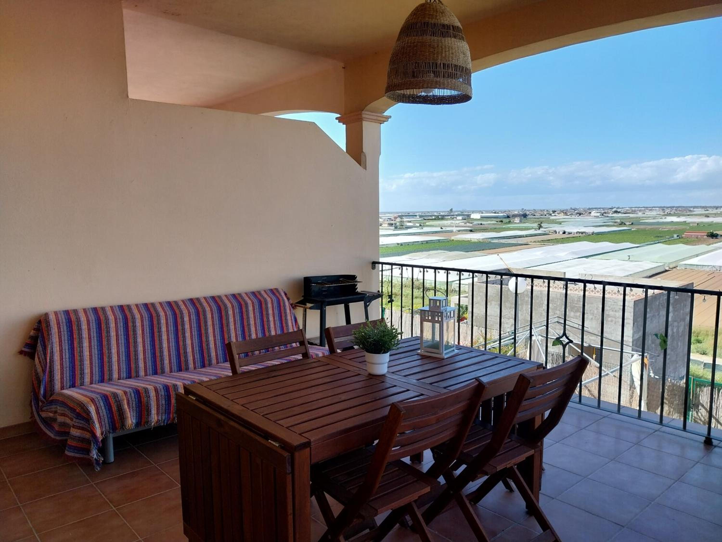 PRECIOSO APARTAMENTO EN URBANIZACION CAMPO DE GOLF