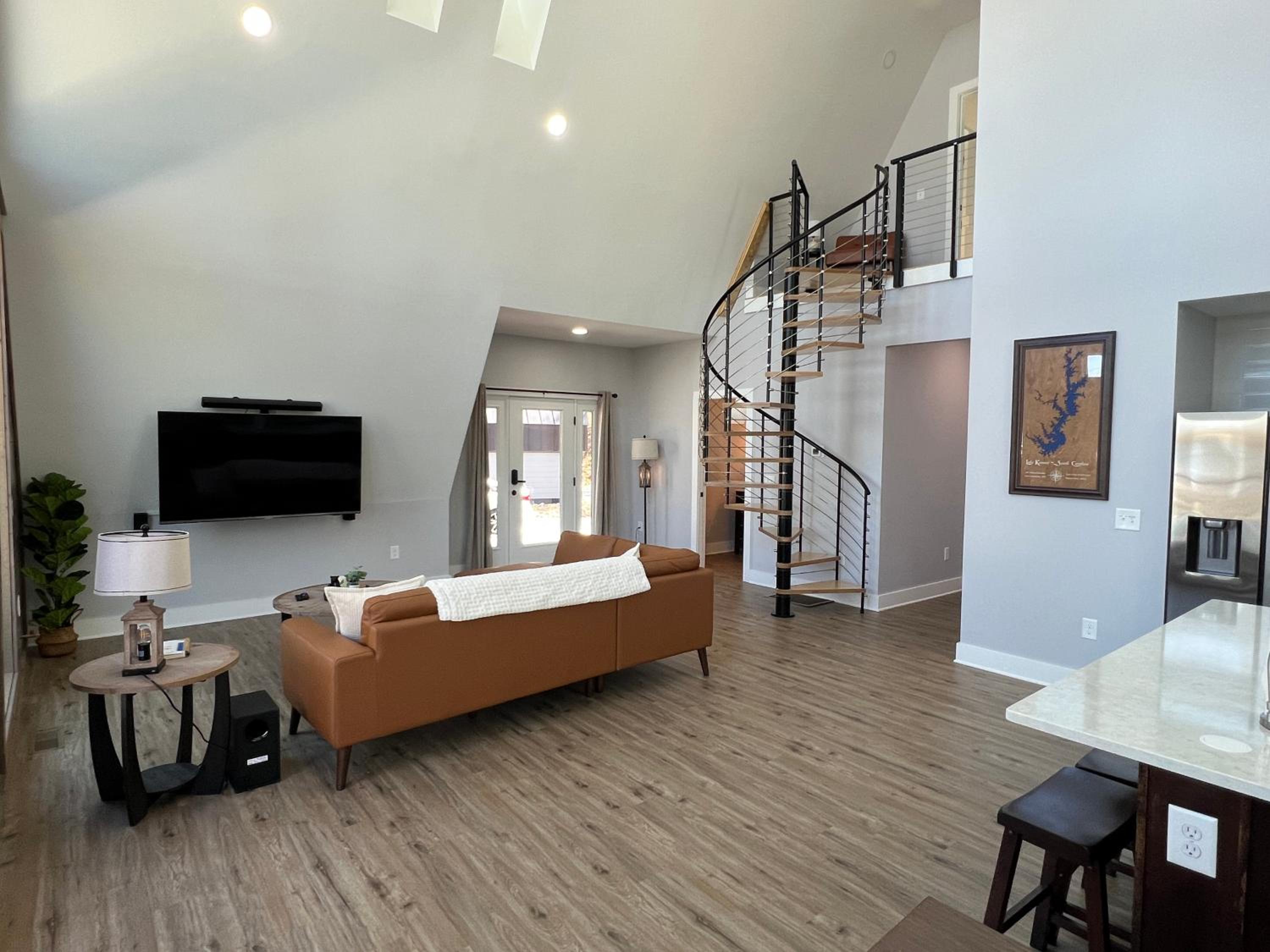 Lakefront Keowee Luxury Cottages 129 view 4