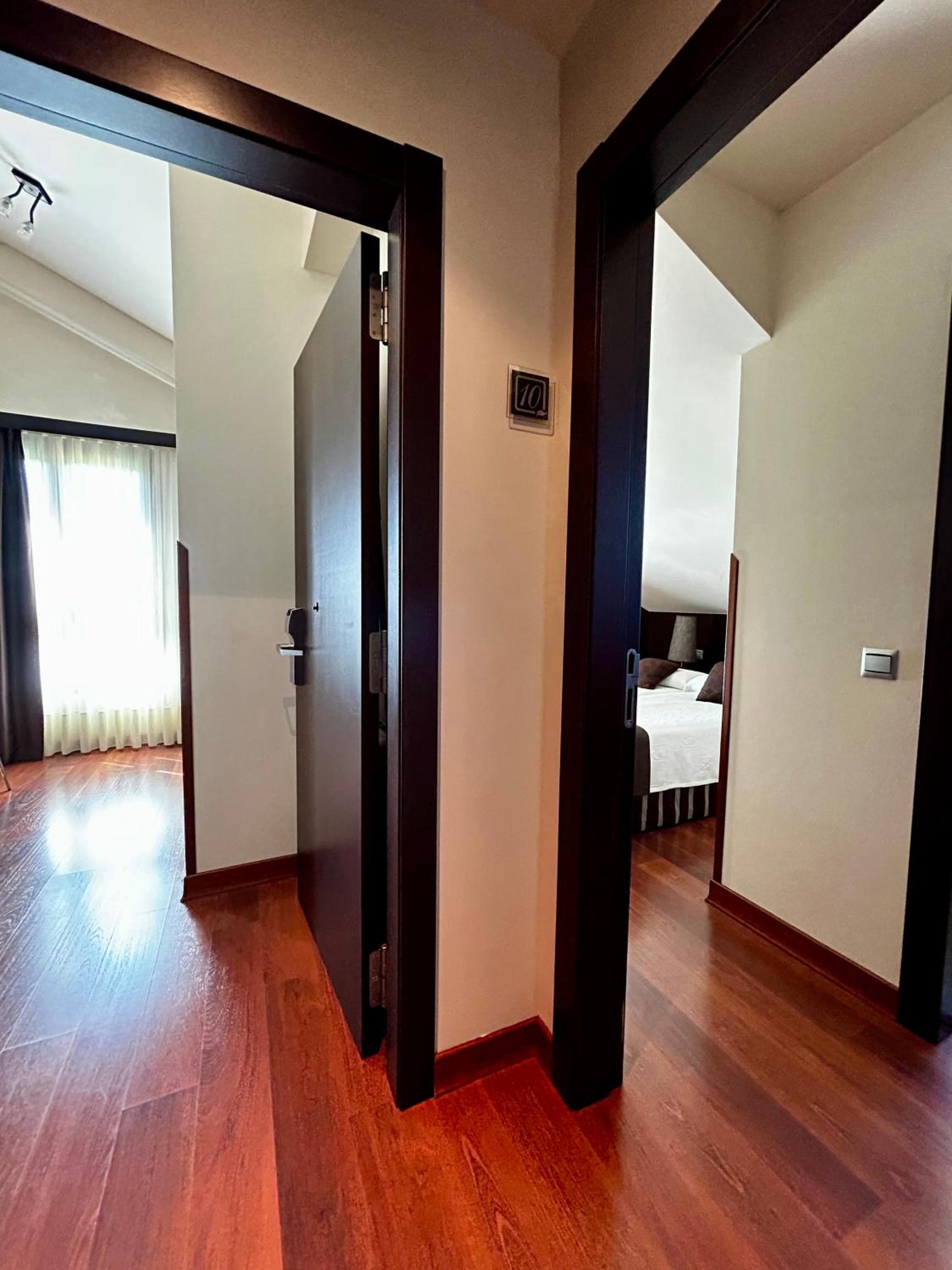 Apartamentos Rurales L'Arquera