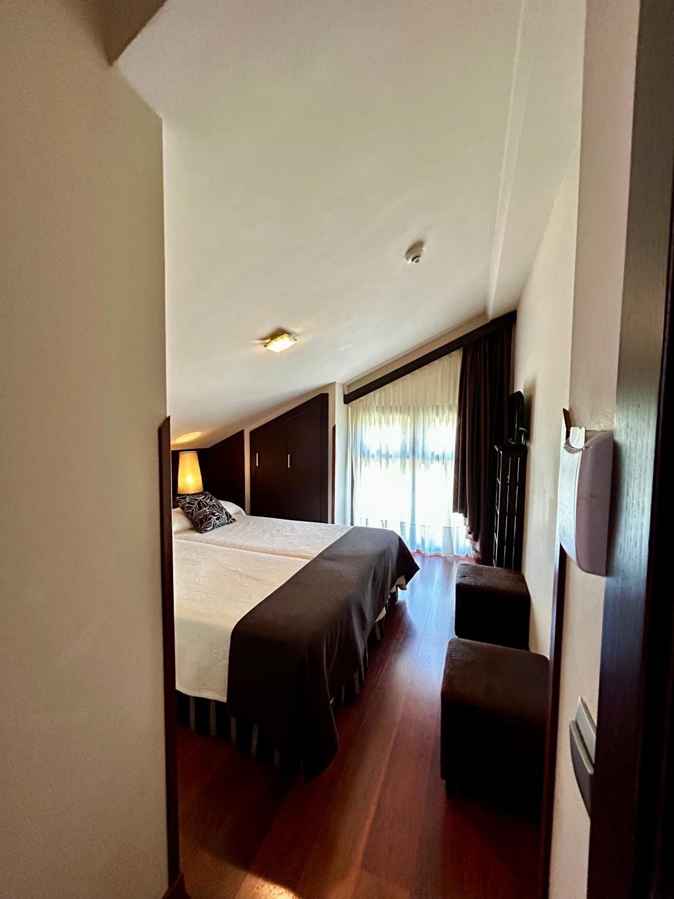 Apartamentos Rurales L'Arquera