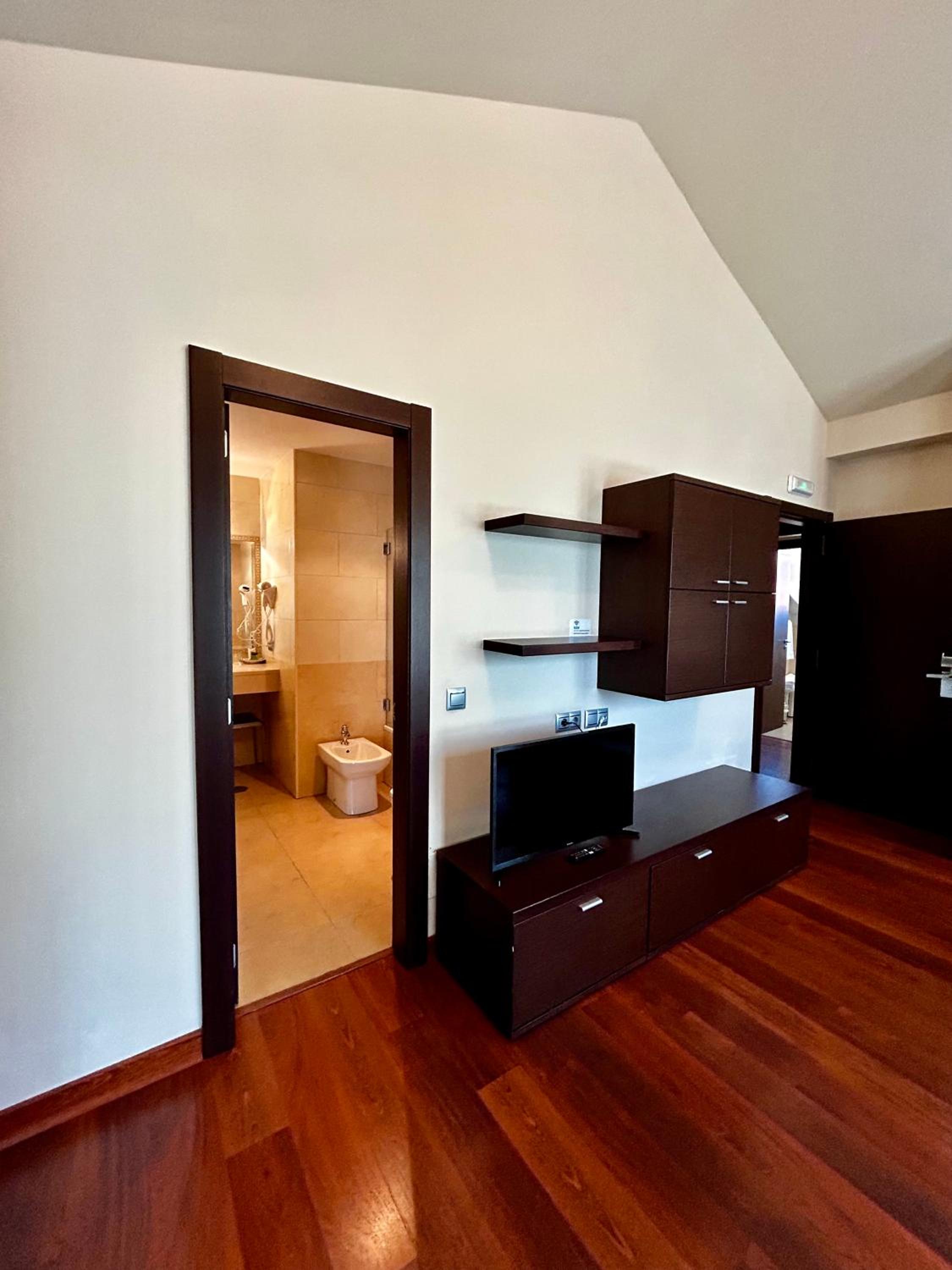 Apartamentos Rurales L'Arquera