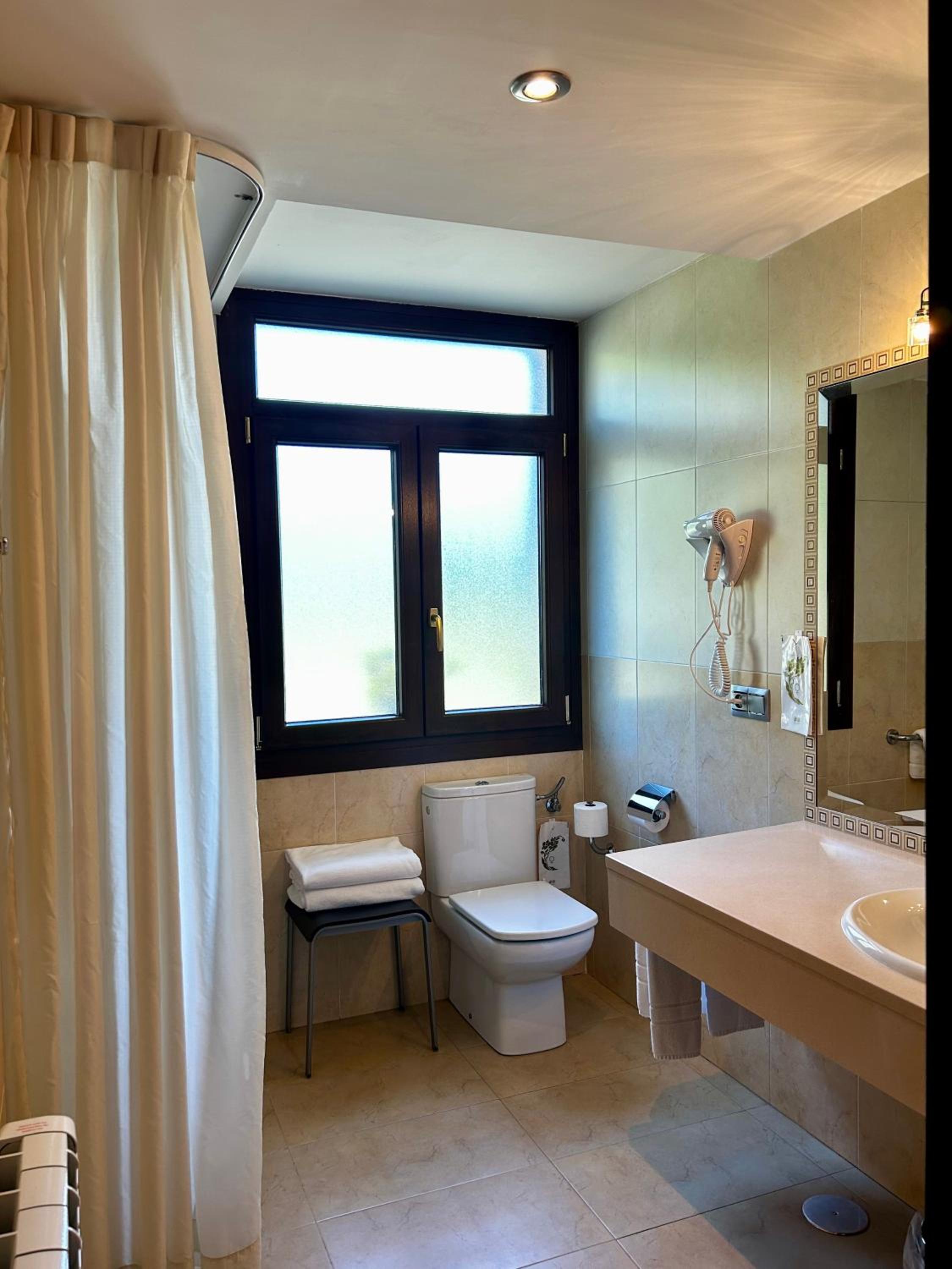 Apartamentos Rurales L'Arquera