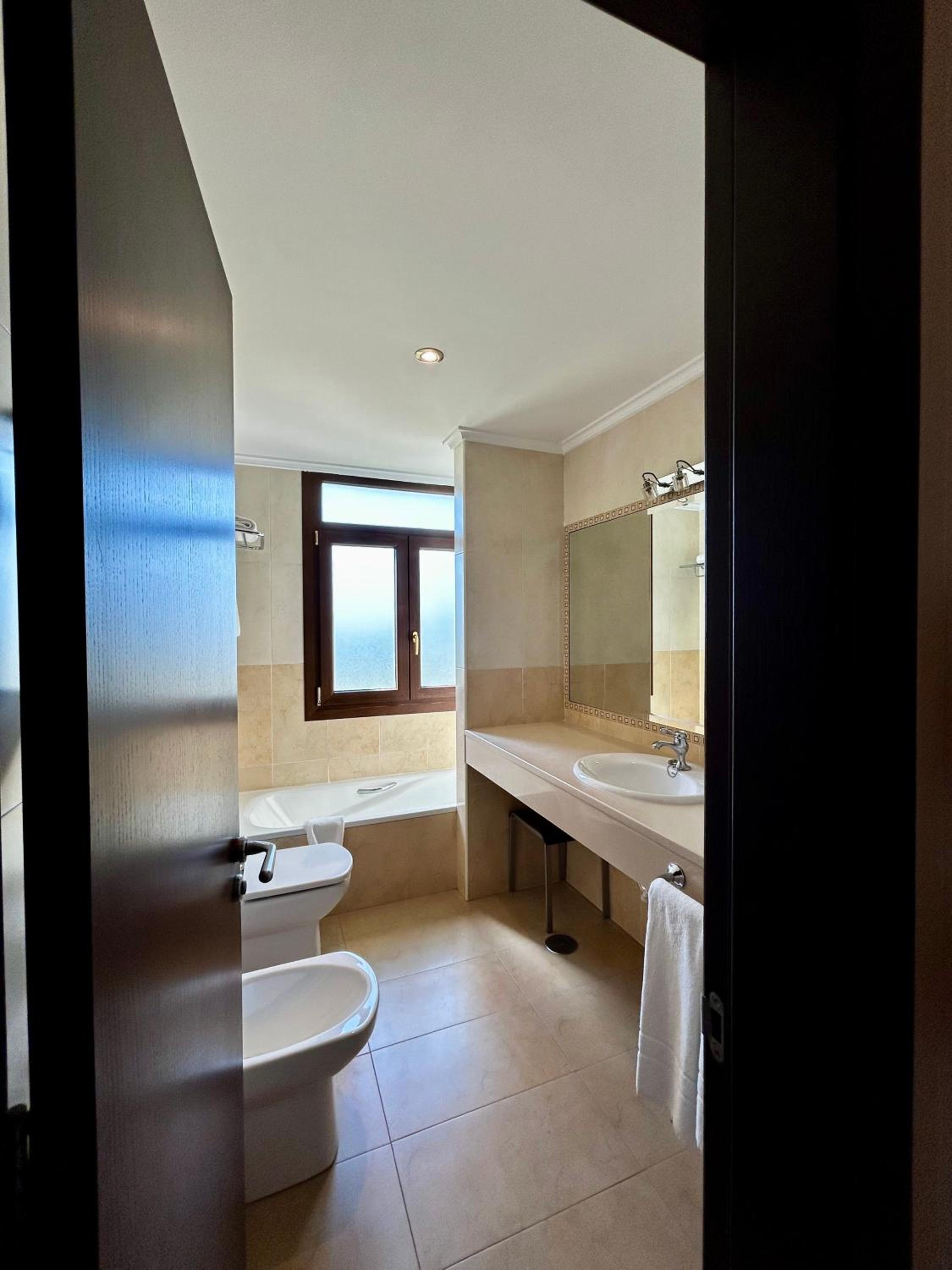 Apartamentos Rurales L'Arquera