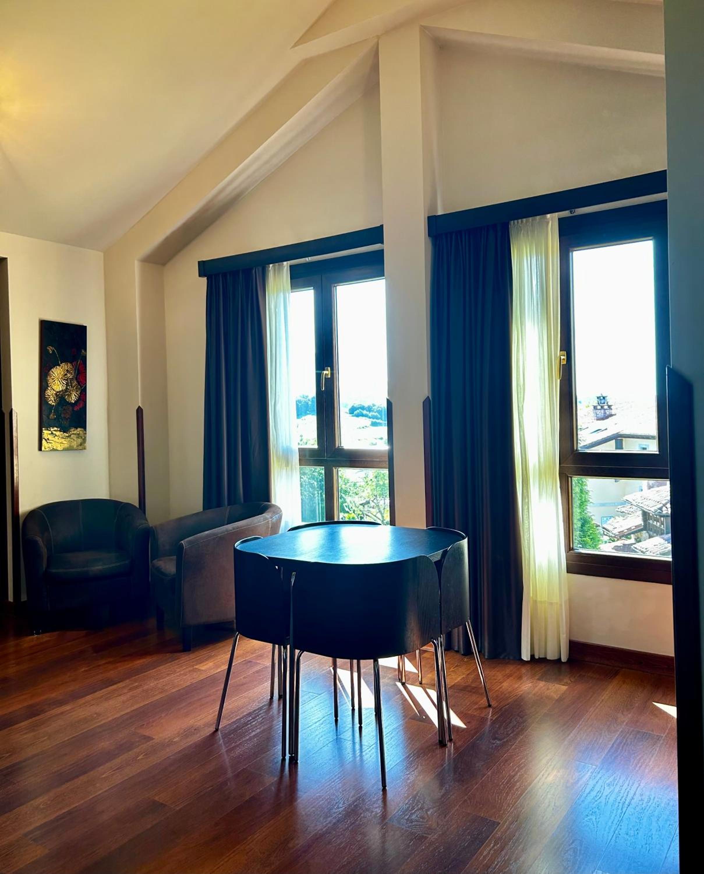 Apartamentos Rurales L'Arquera
