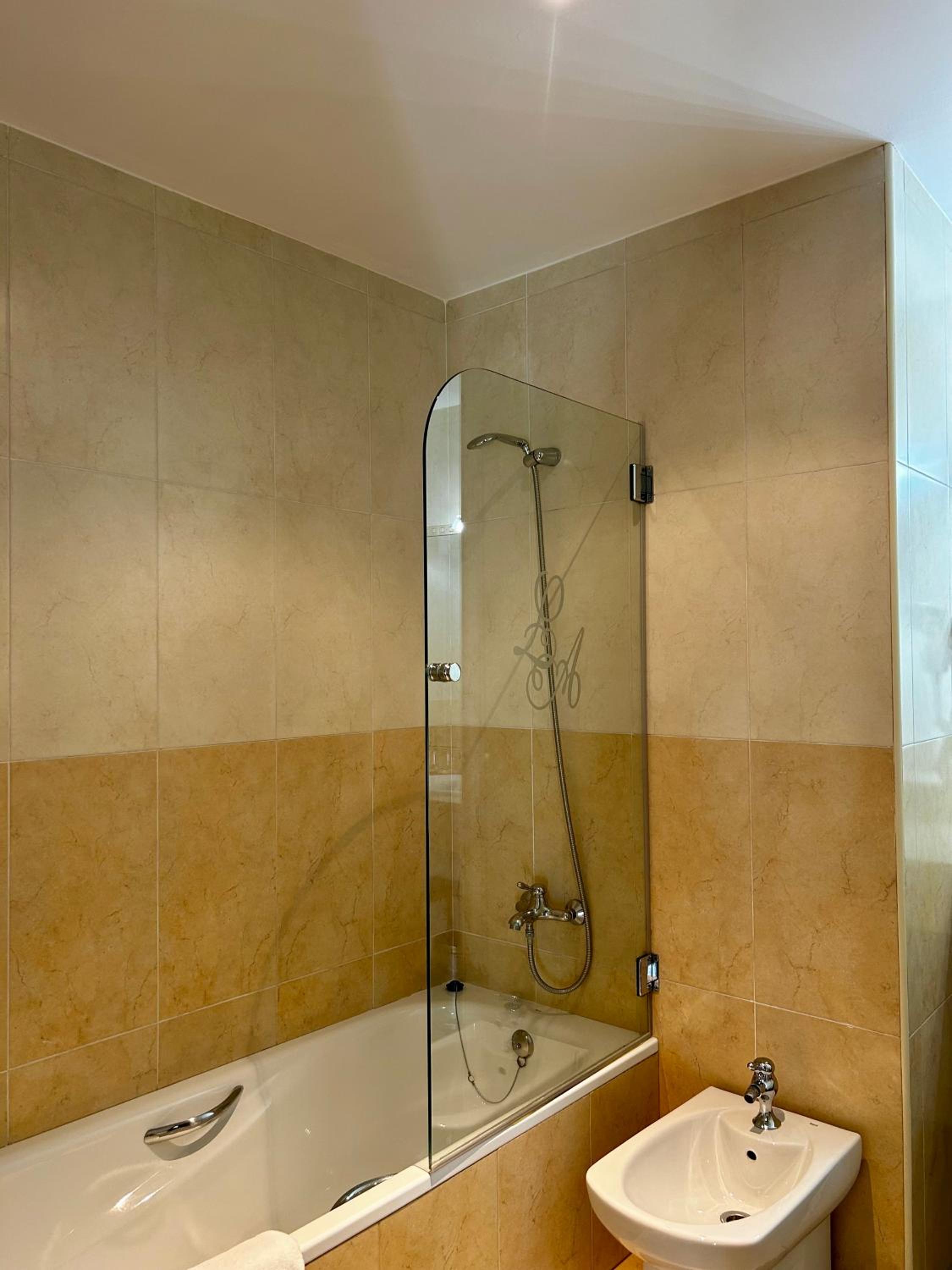 Apartamentos Rurales L'Arquera