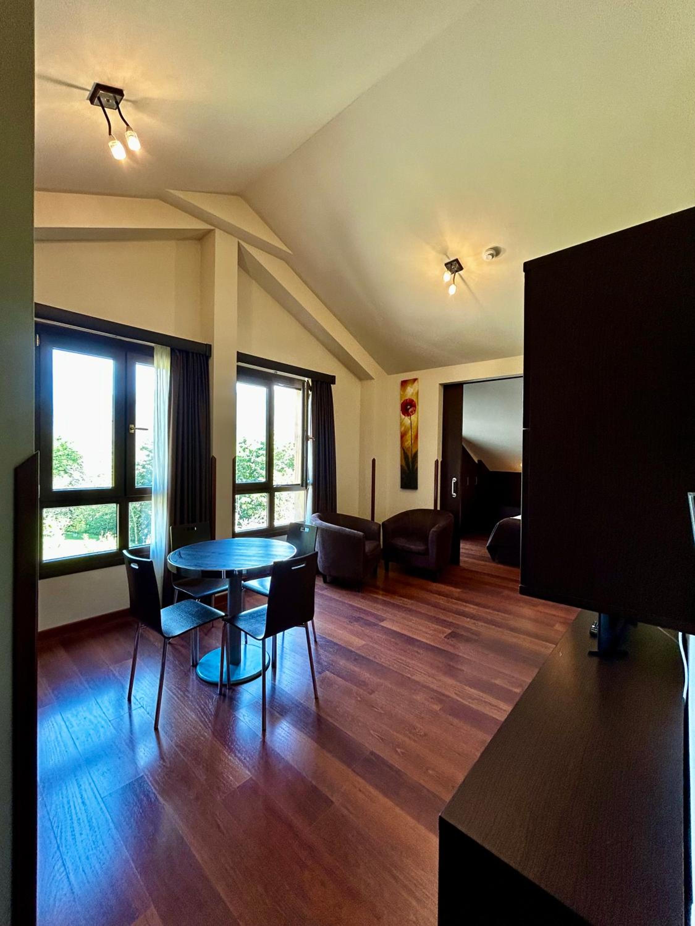 Apartamentos Rurales L'Arquera