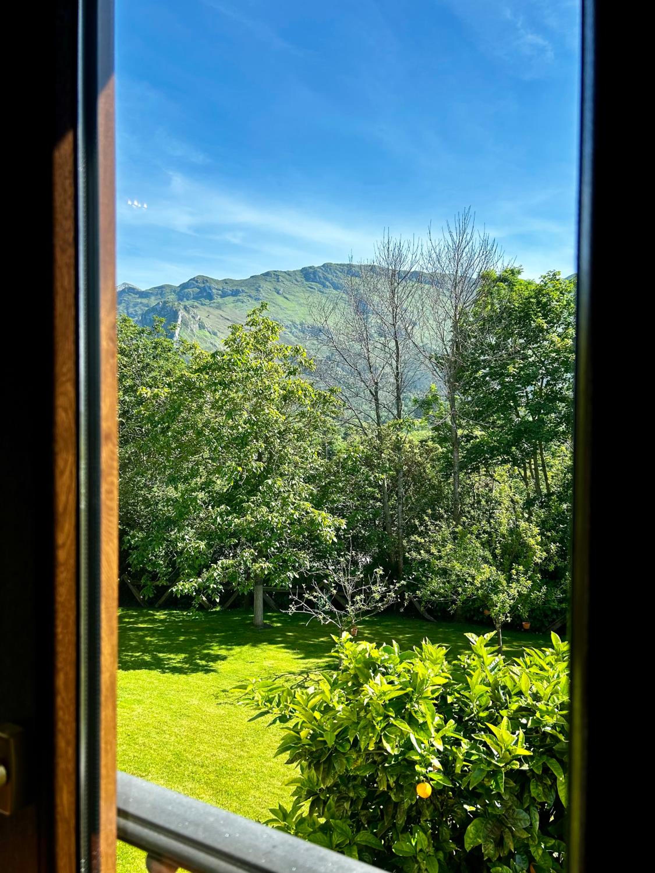 Apartamentos Rurales L'Arquera