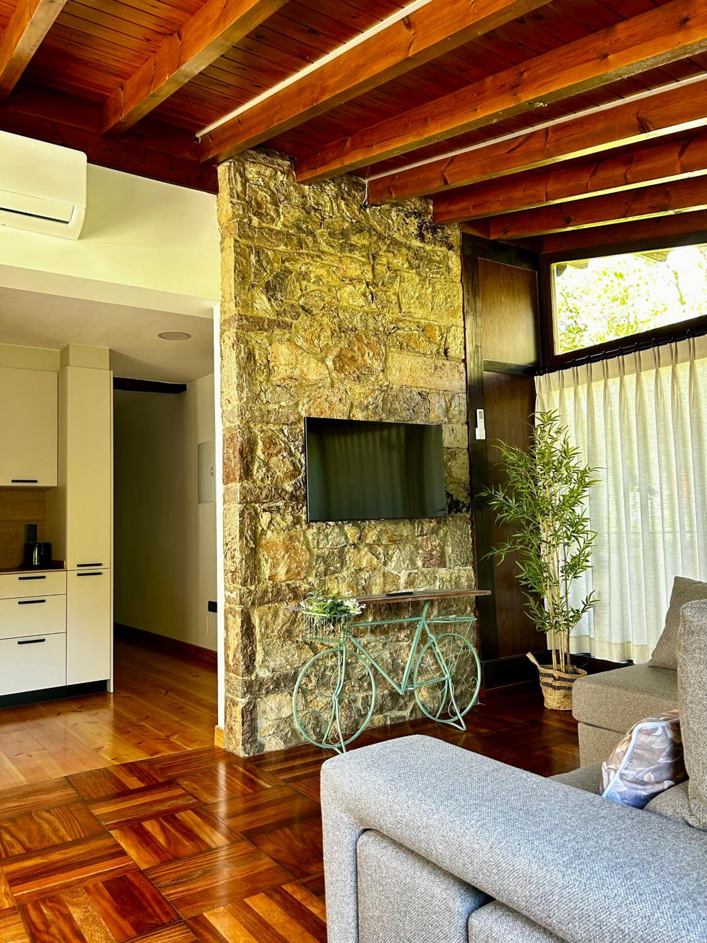Apartamentos Rurales L'Arquera