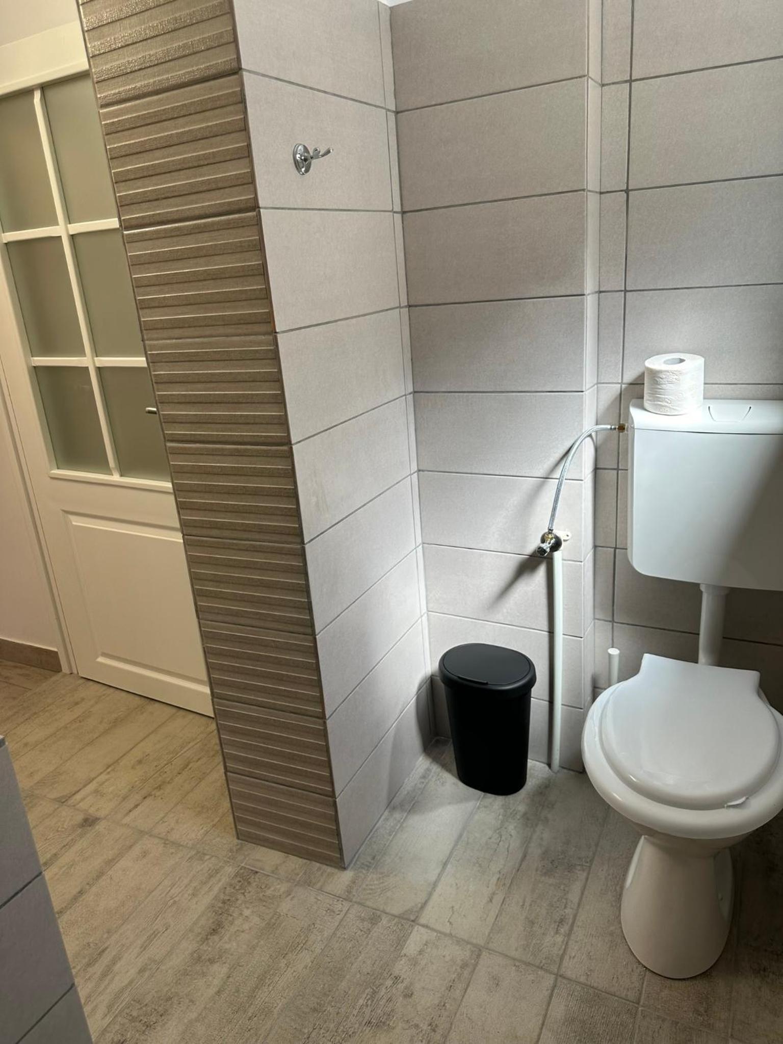Serenity Apartments and Studios