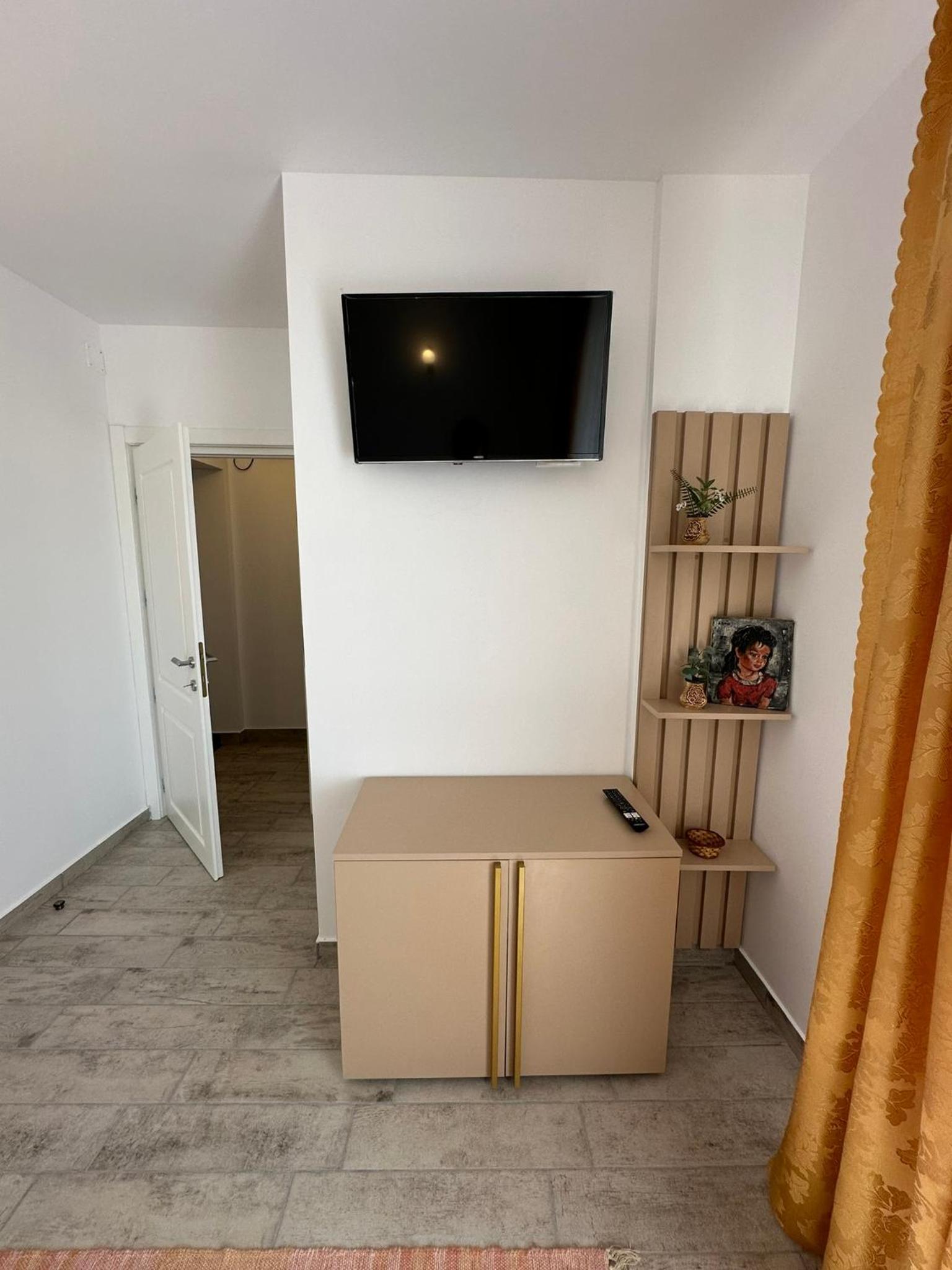 Serenity Apartments and Studios