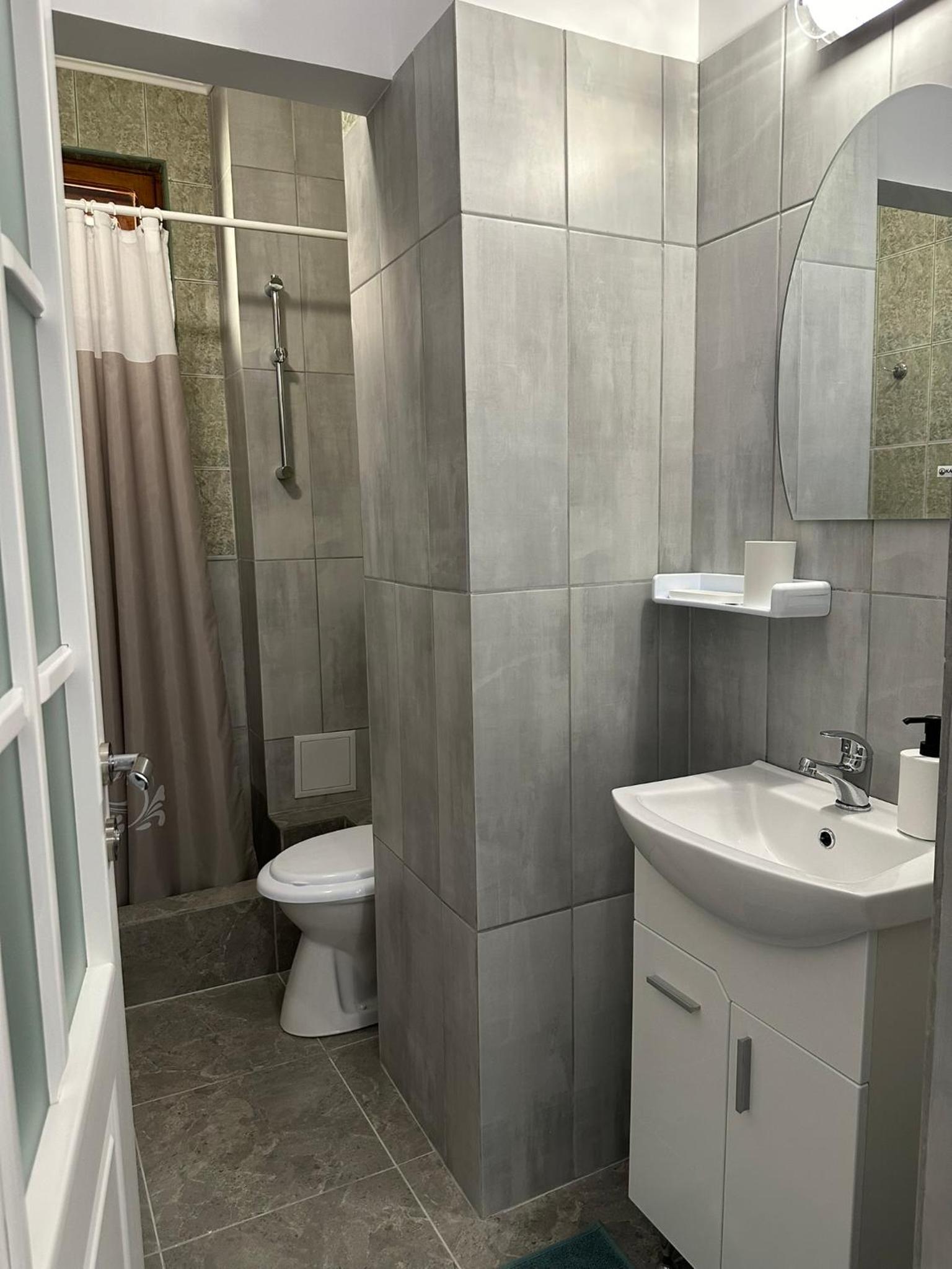 Serenity Apartments and Studios
