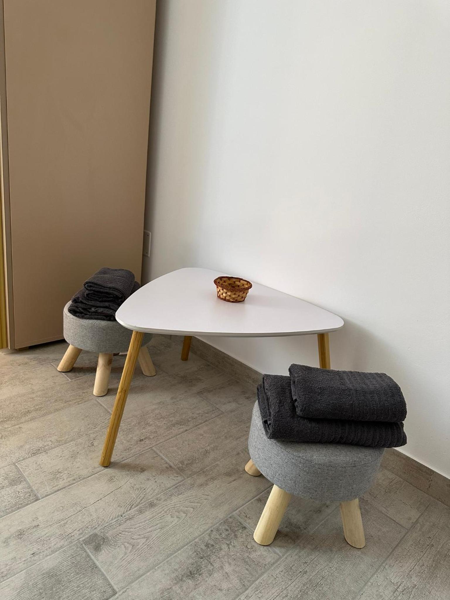 Serenity Apartments and Studios