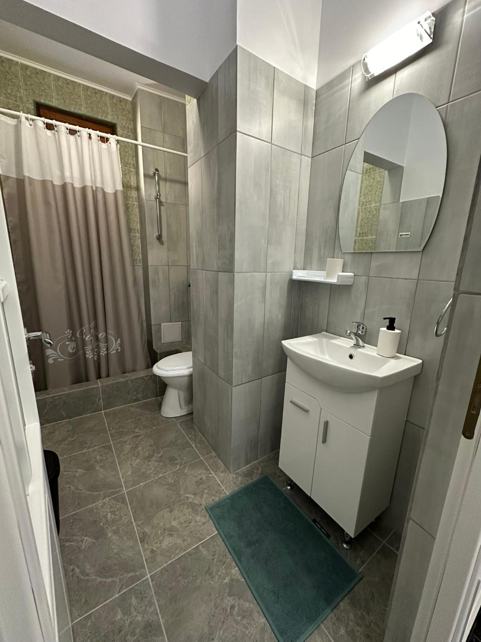 Serenity Apartments and Studios