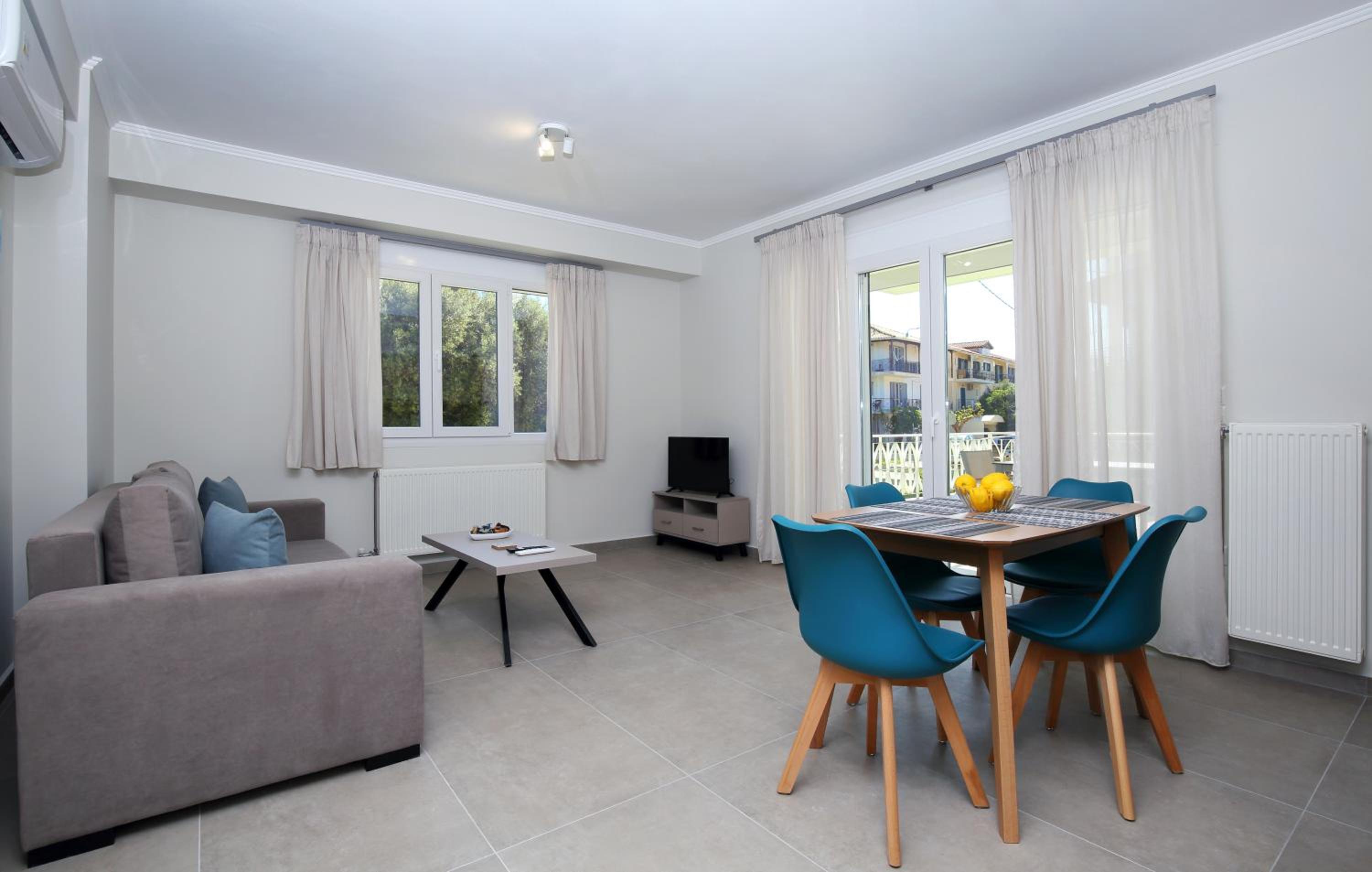 AquaVibe House