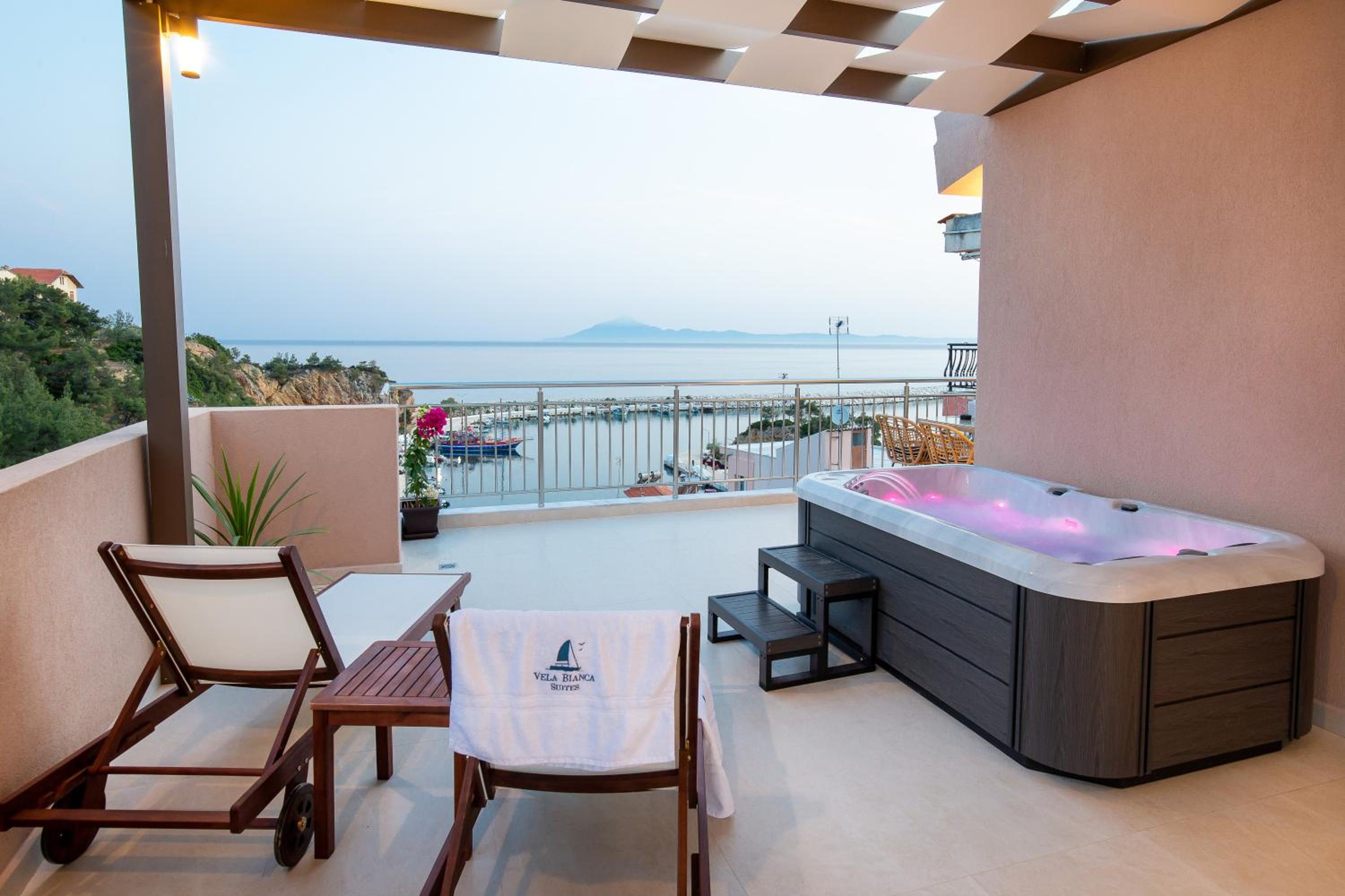 Vela Bianca Suites view 4