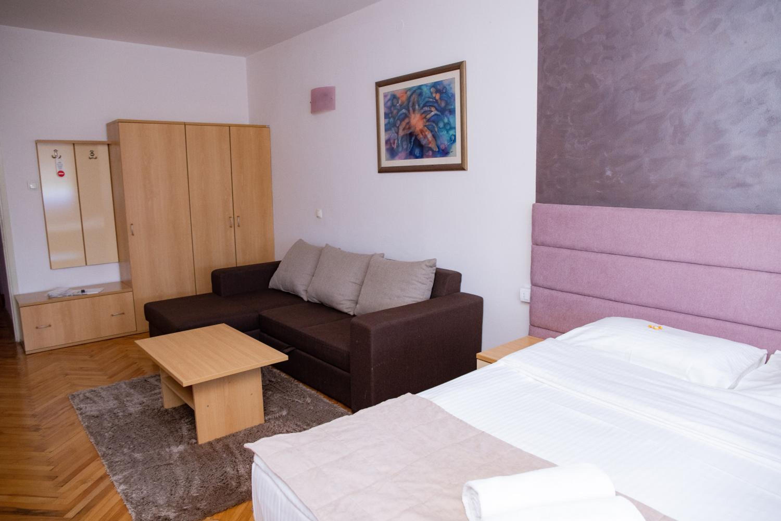 Motel New Sanatron