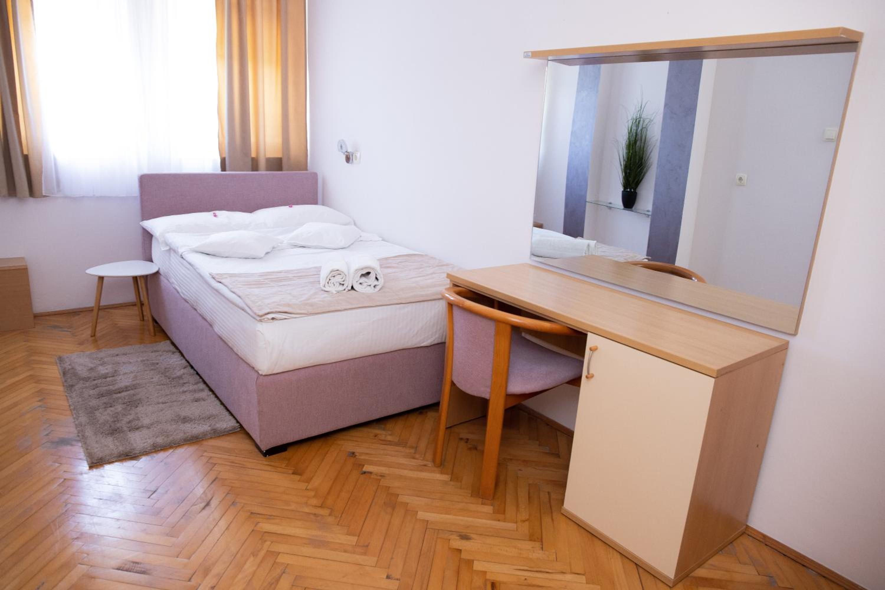 Motel New Sanatron