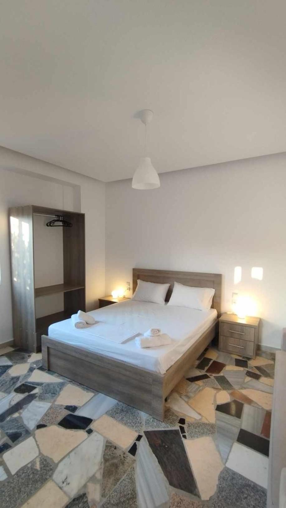 Tsikas Rooms 1 photo 3