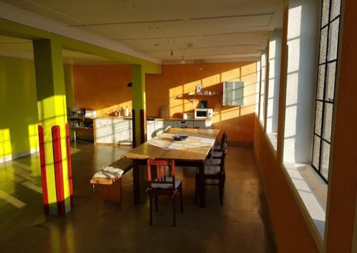 Zelten im vorhandenen Zelt im Loftcamp