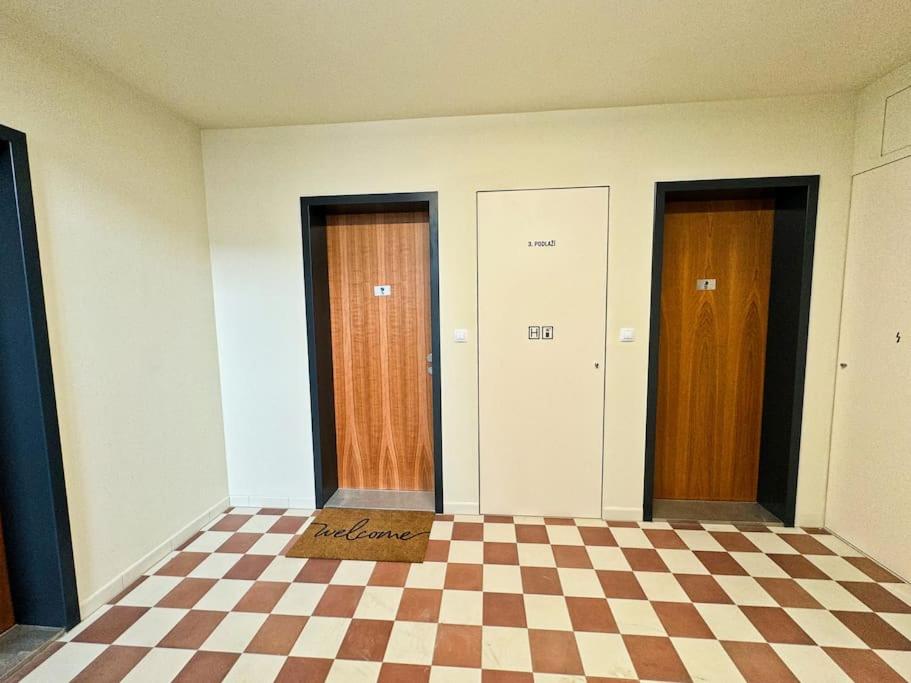 The Peony Apartment in Smichov, Prague 5