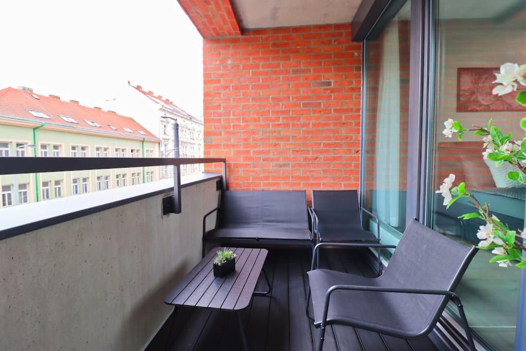 The Peony Apartment in Smichov, Prague 5
