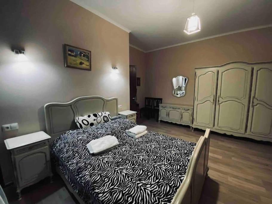 Nikolas House for Holidays near Lisi Lake view 4