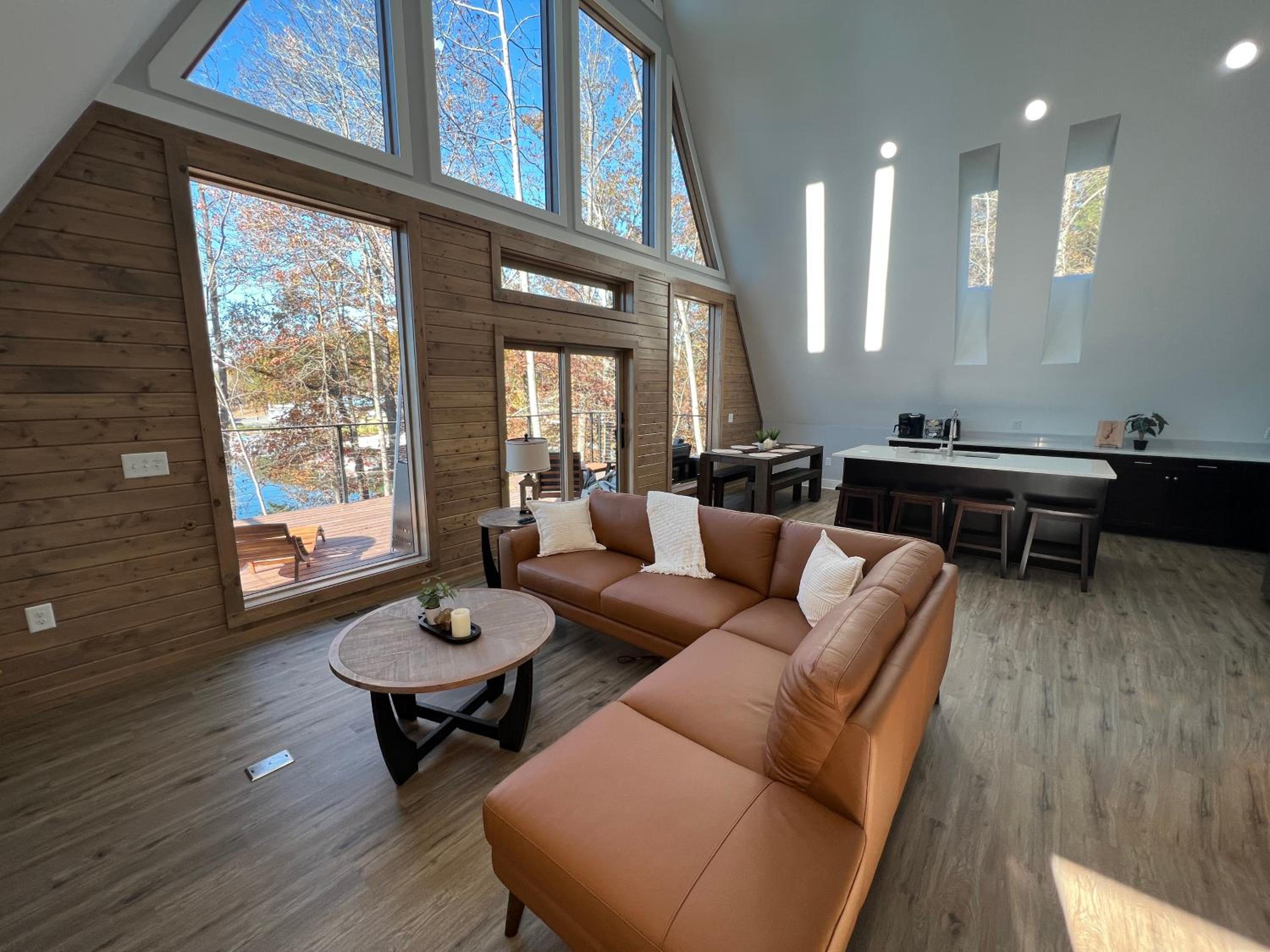Lakefront Keowee Luxury Cottages 127 view 3