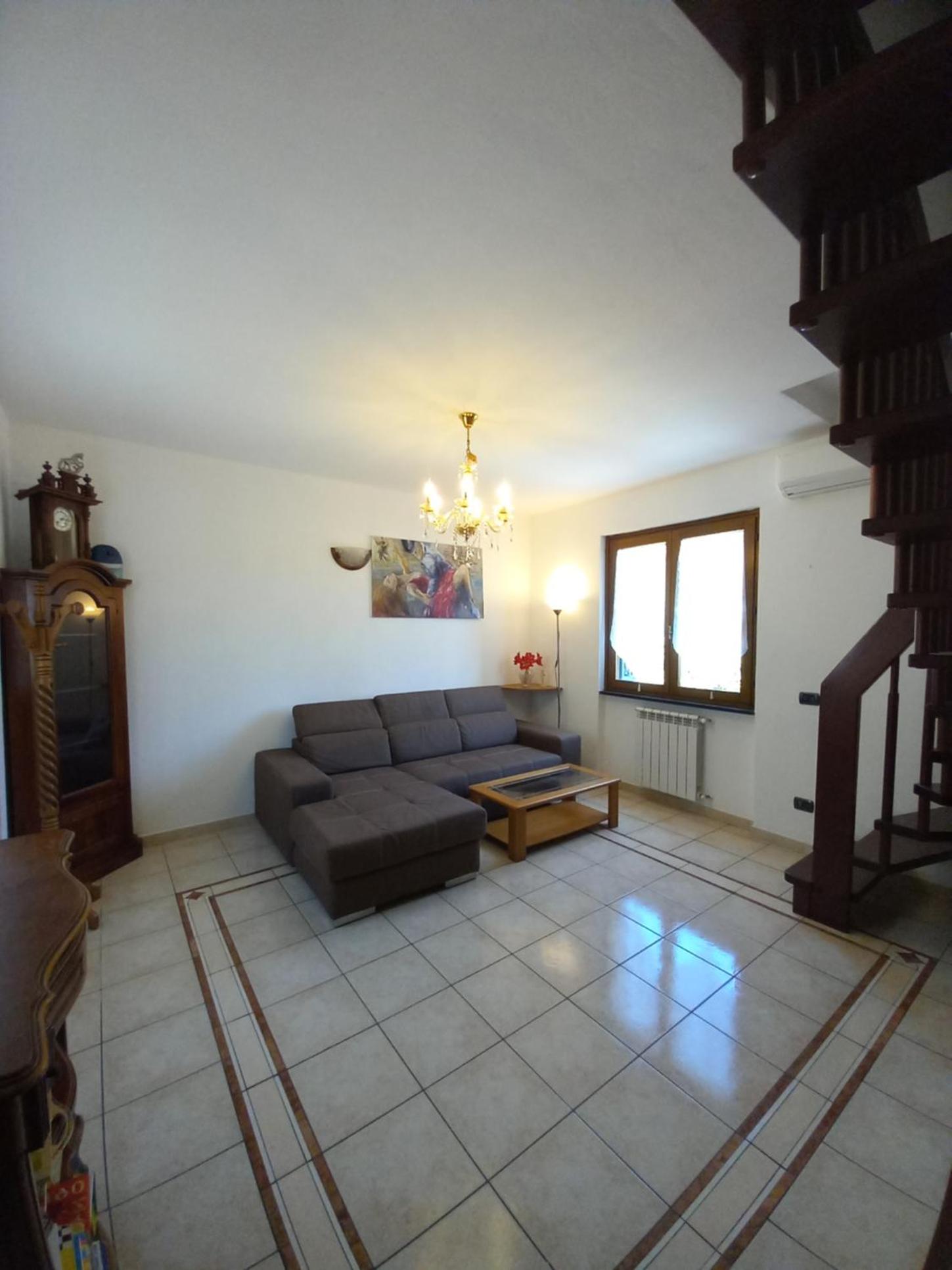 Villetta Tora view 5