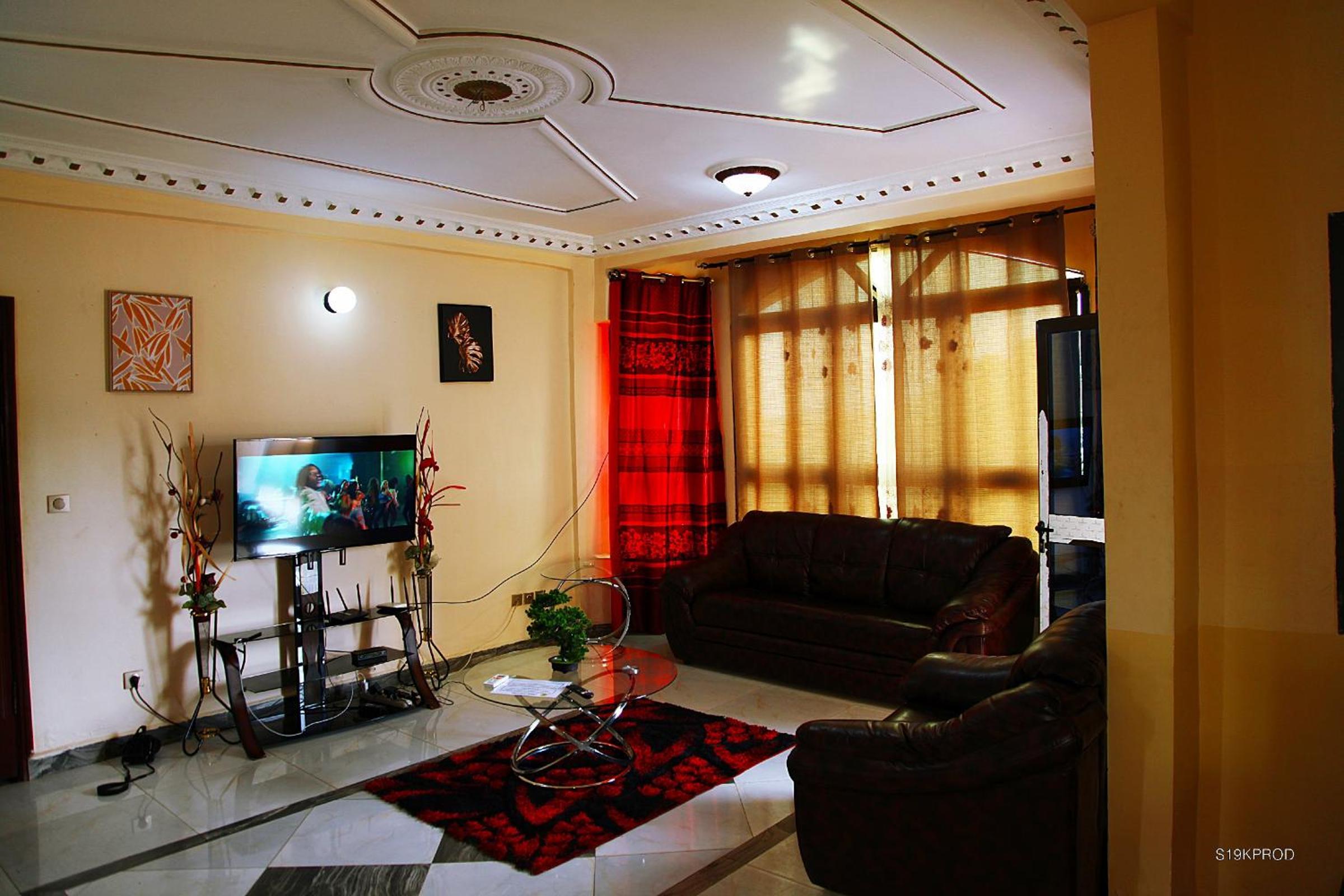 Chris Complex Executive Stays -Luxury Furnished Apartments and Guesthouses In Yaounde