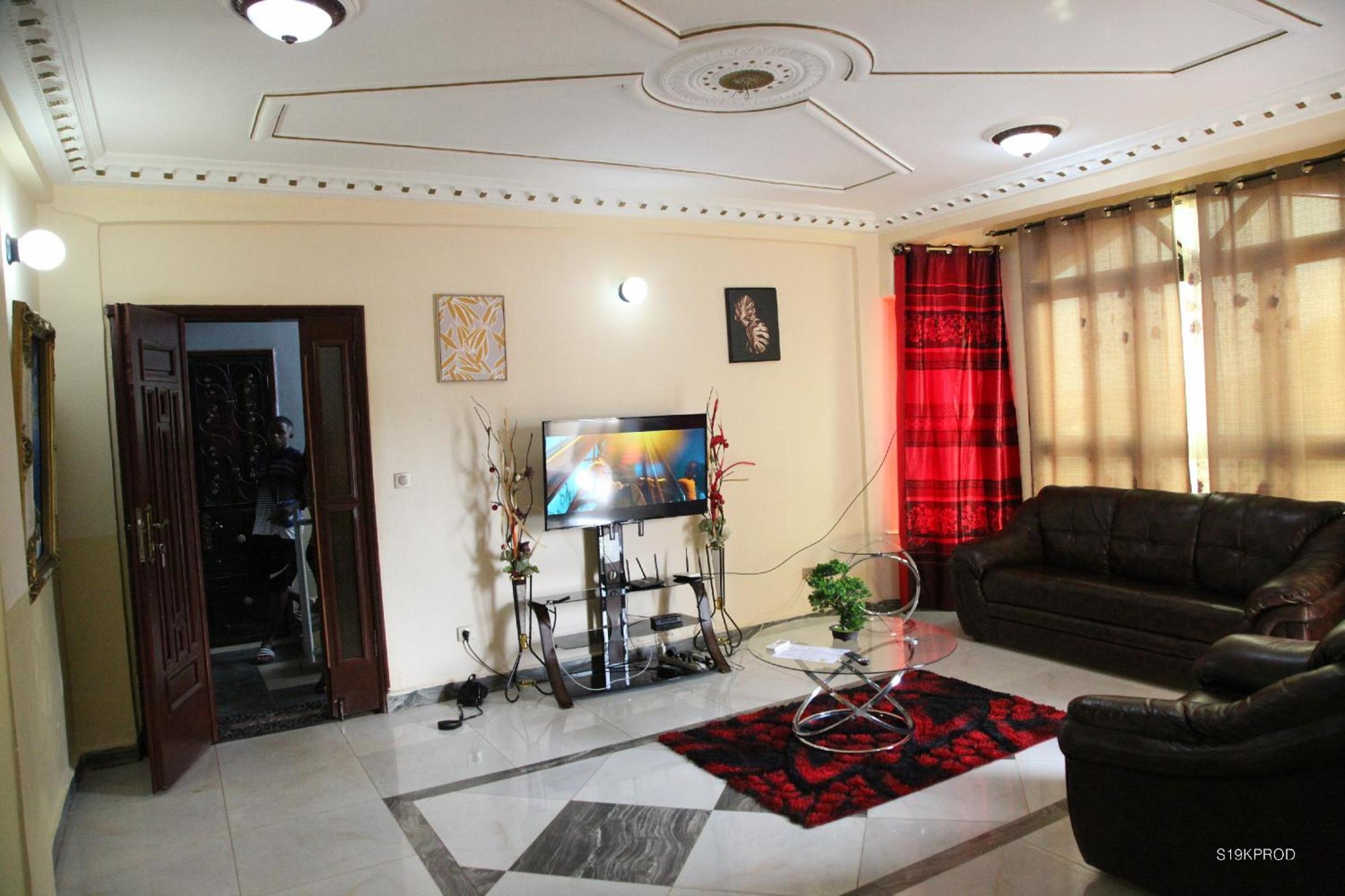 Chris Complex Executive Stays -Luxury Furnished Apartments and Guesthouses In Yaounde