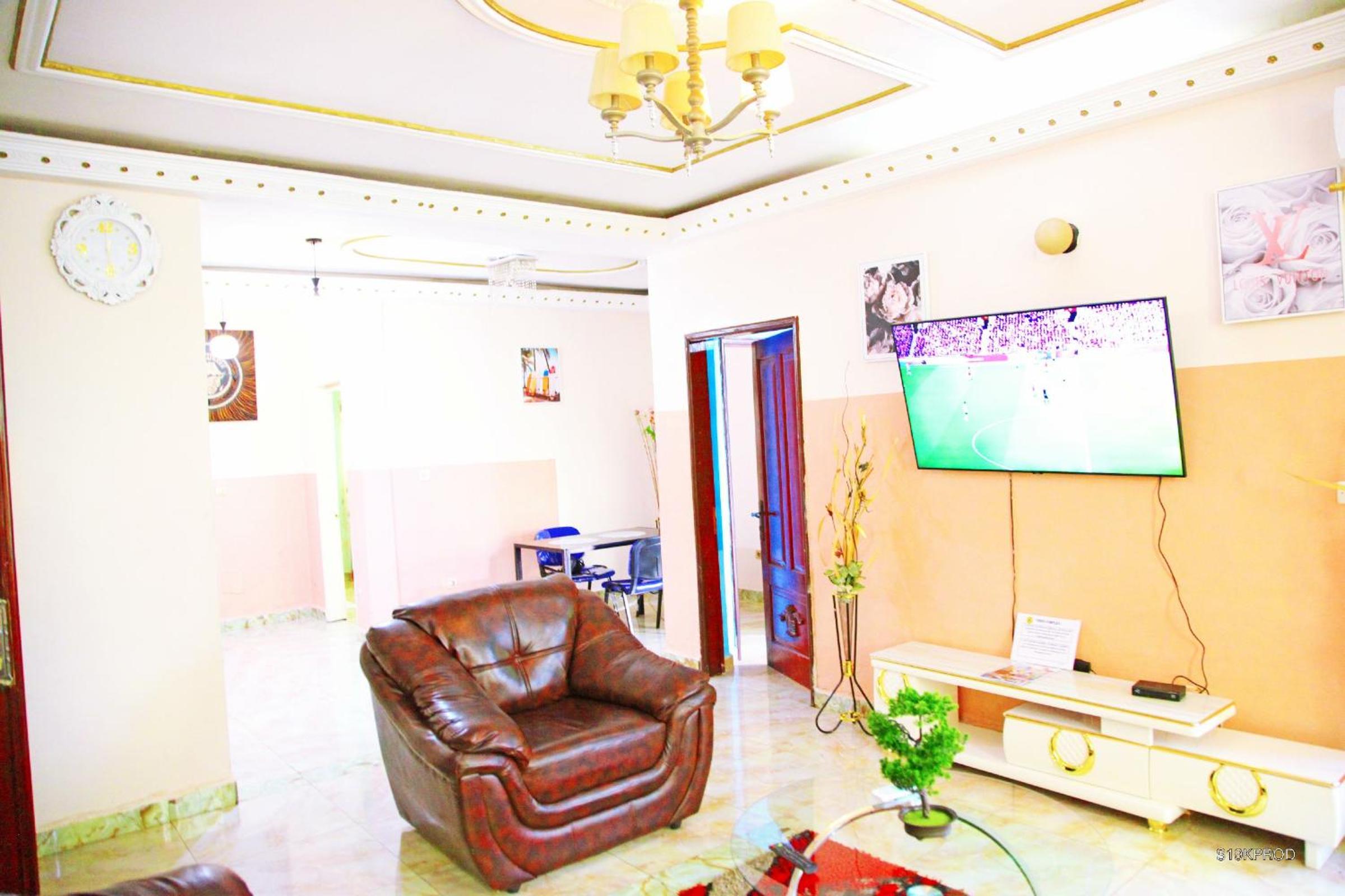 Chris Complex Executive Stays -Luxury Furnished Apartments and Guesthouses In Yaounde