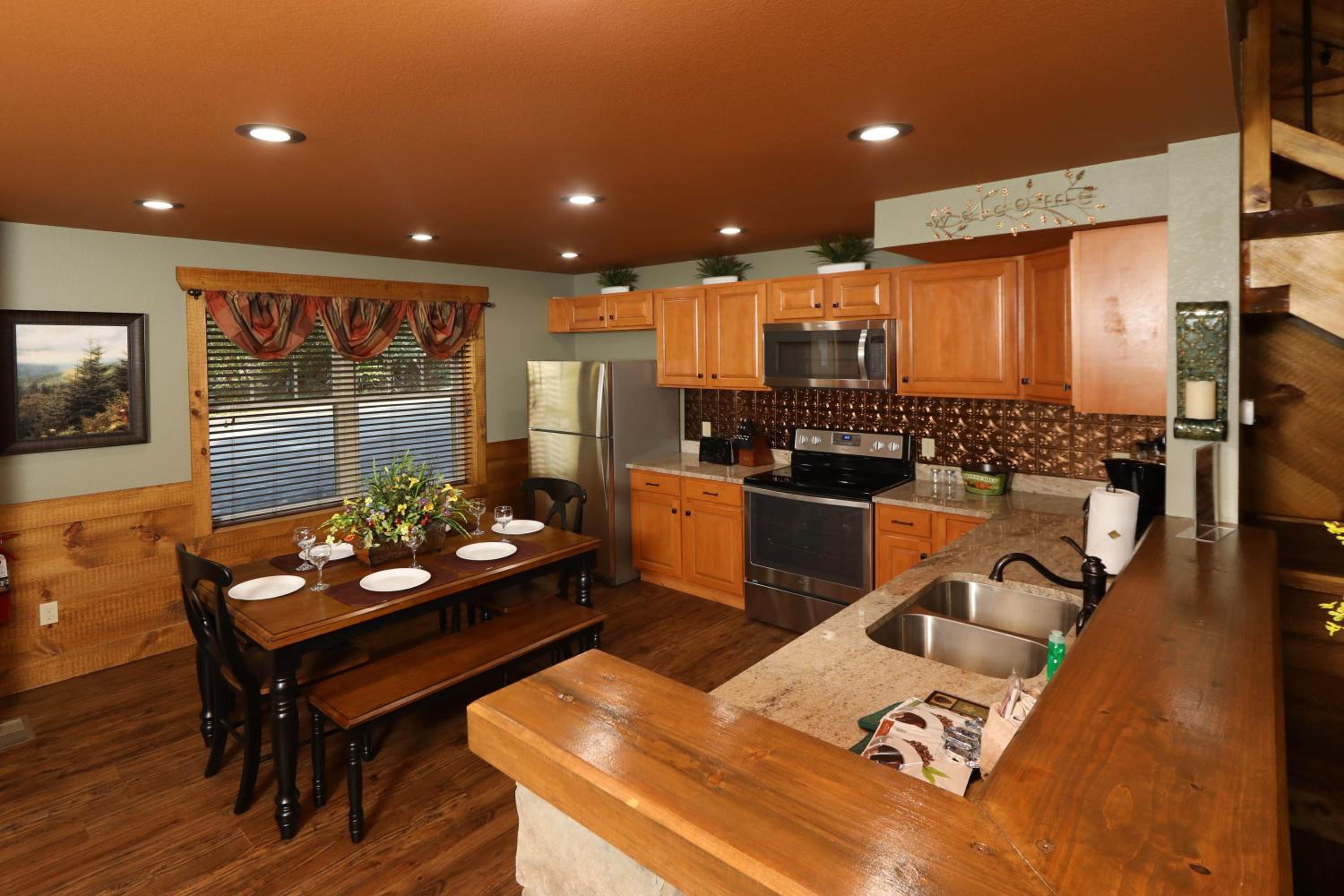 Misty Mountainside by Eden Crest Vacation Rentals view 4