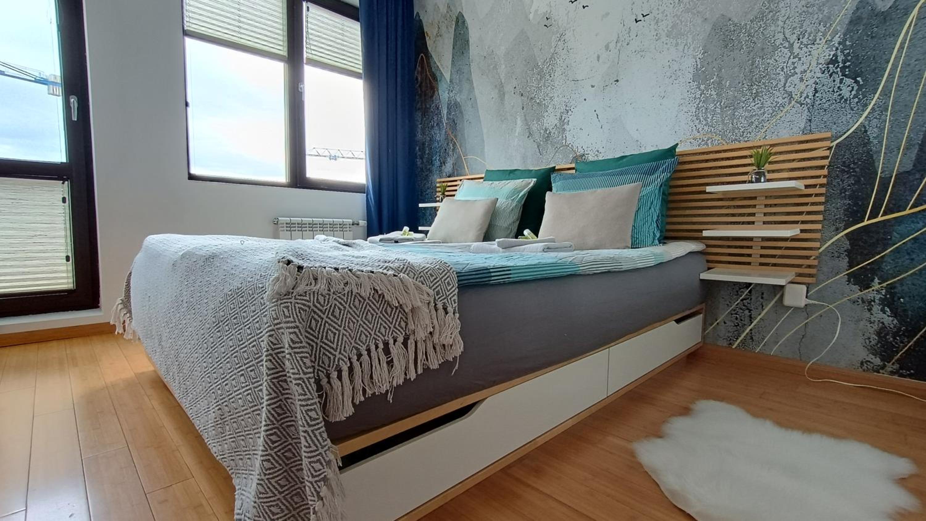 Modern Comfort near Airport, The Mall, TechPark by KeyBox
