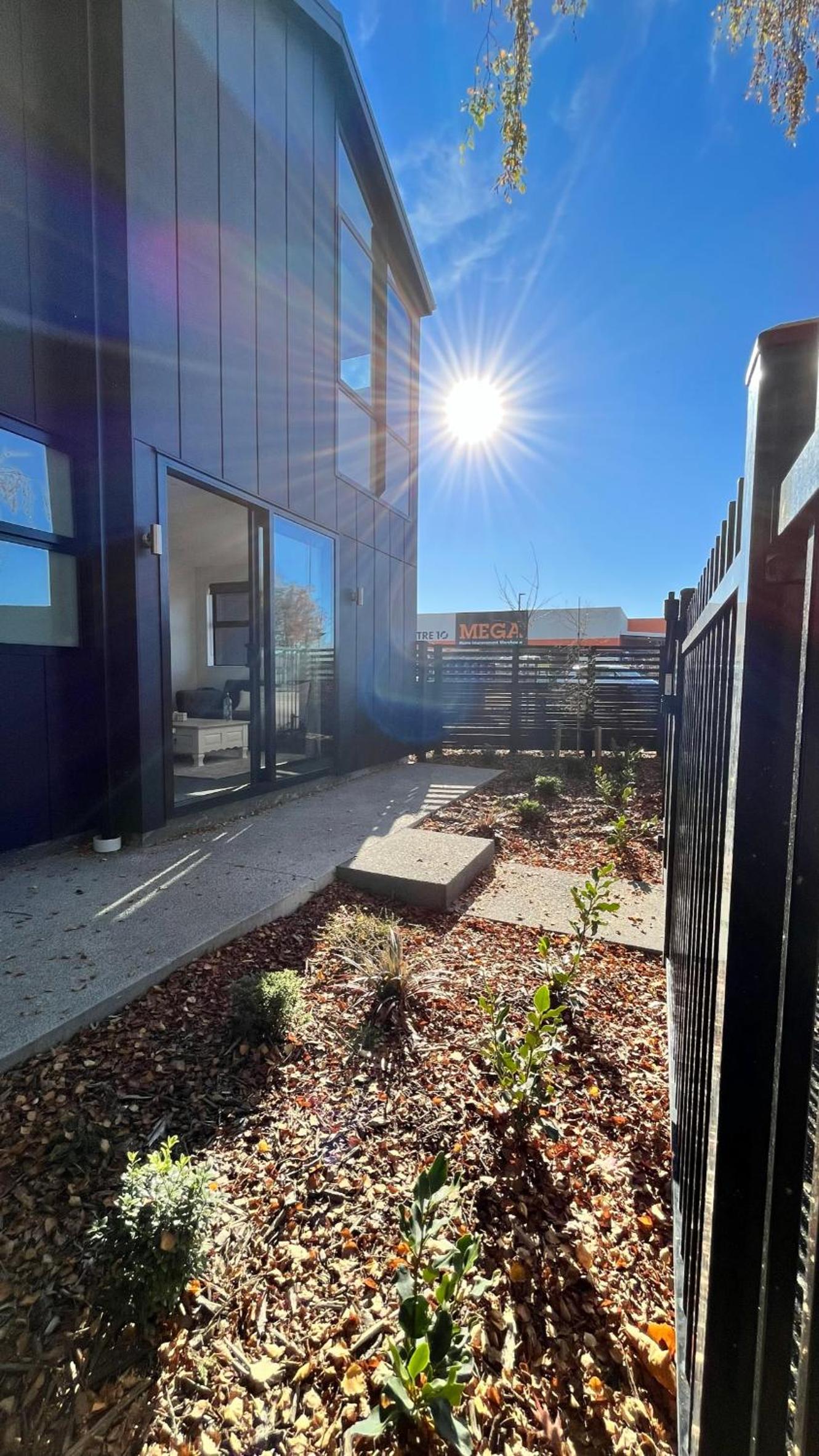 Luxury 2 Bedroom by St James Park view 4
