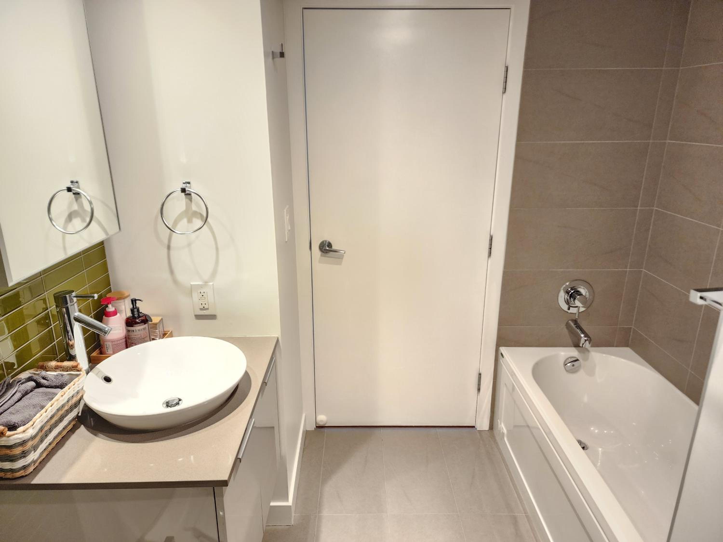Luxury Downtown Vancouver Suite