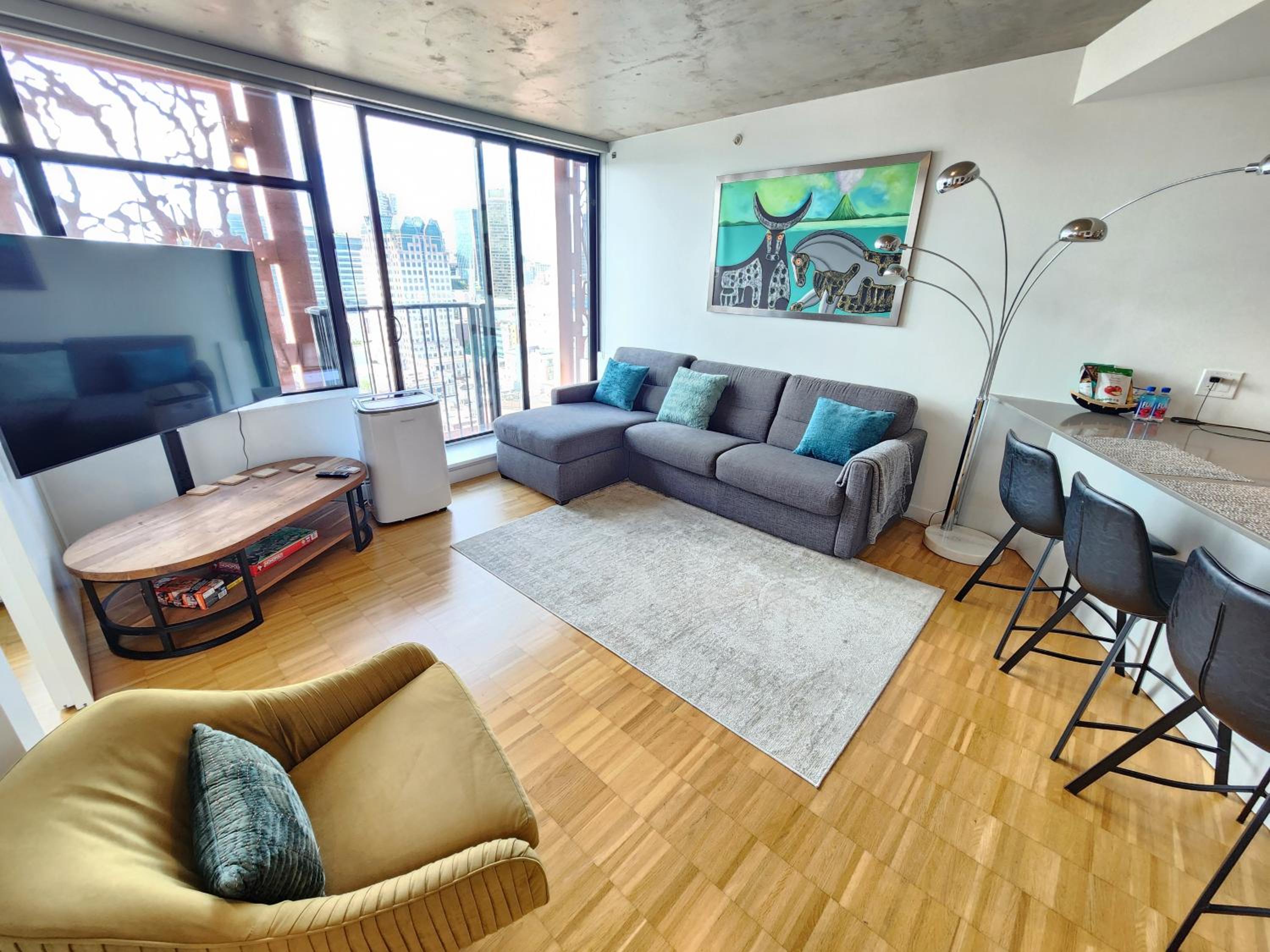 Luxury Downtown Vancouver Suite