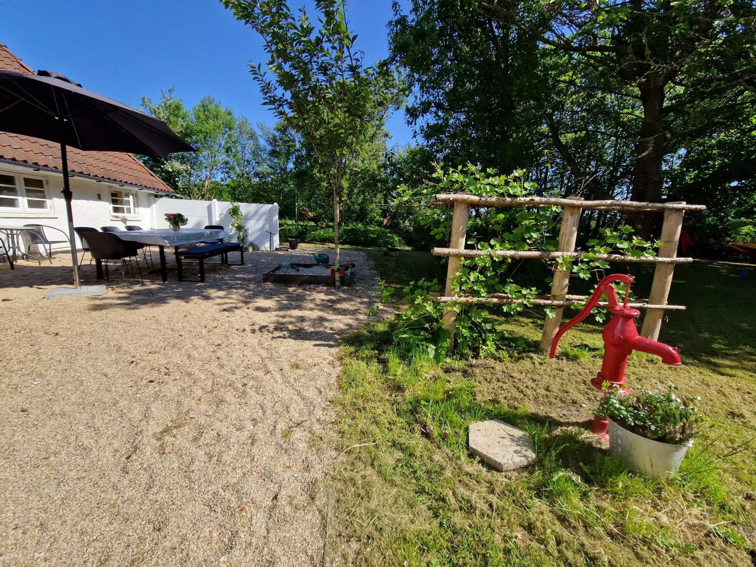 Family-Friendly Coastal Cottage