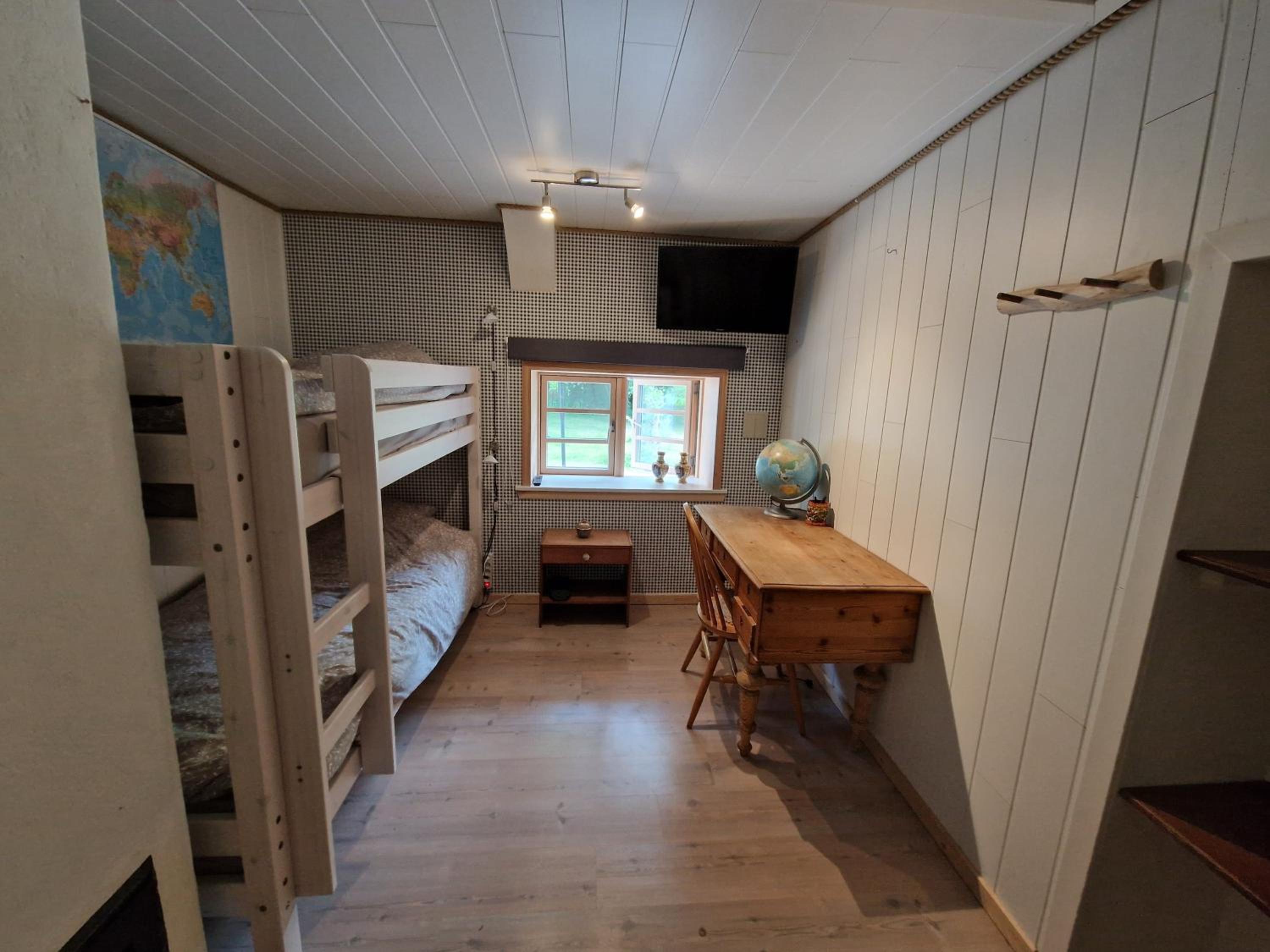 Family-Friendly Coastal Cottage